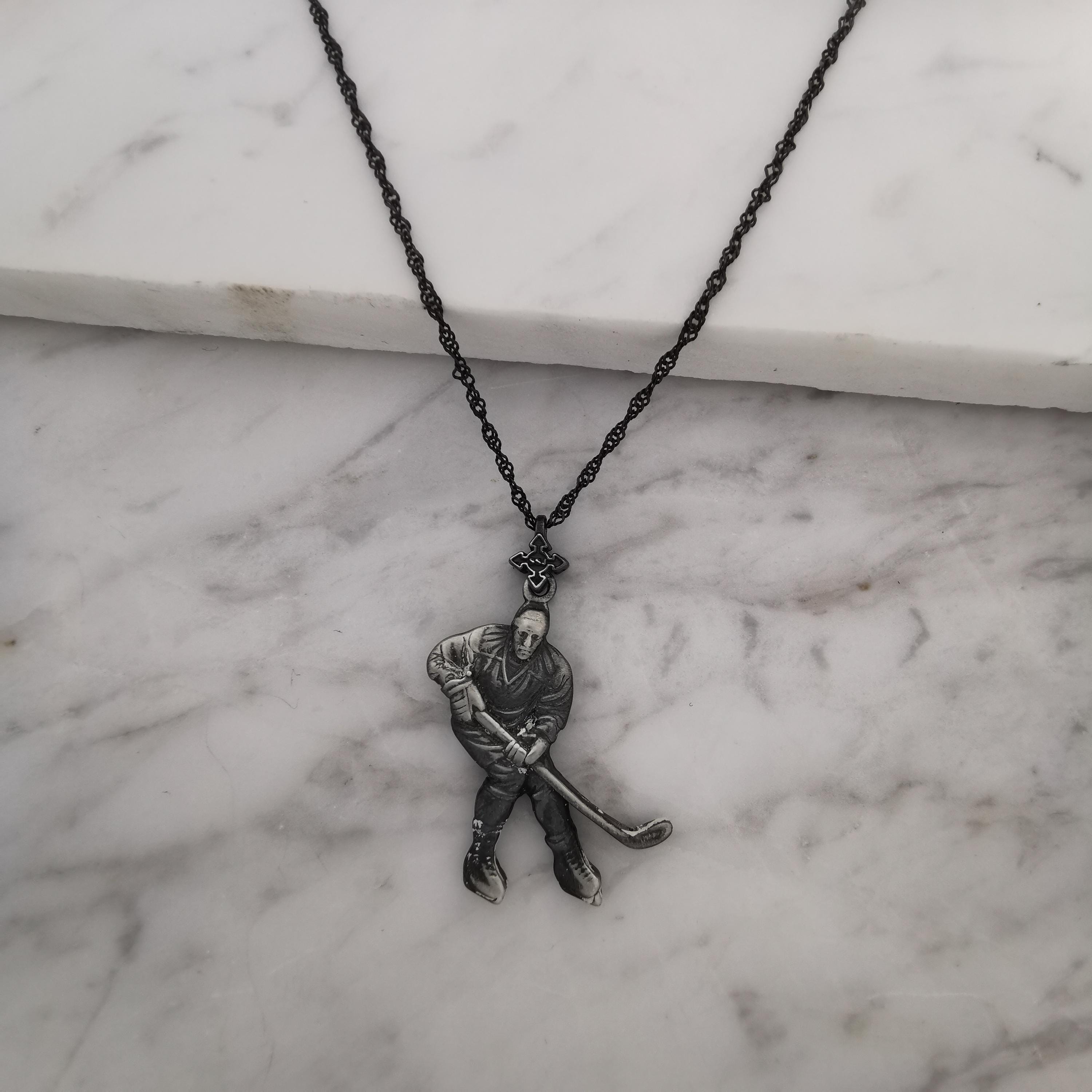 Ice Hockey Jewelry Pendant for Men – Vintage Style 925 Silver Gift – Handcrafted Sport Charm for Players – Necklace