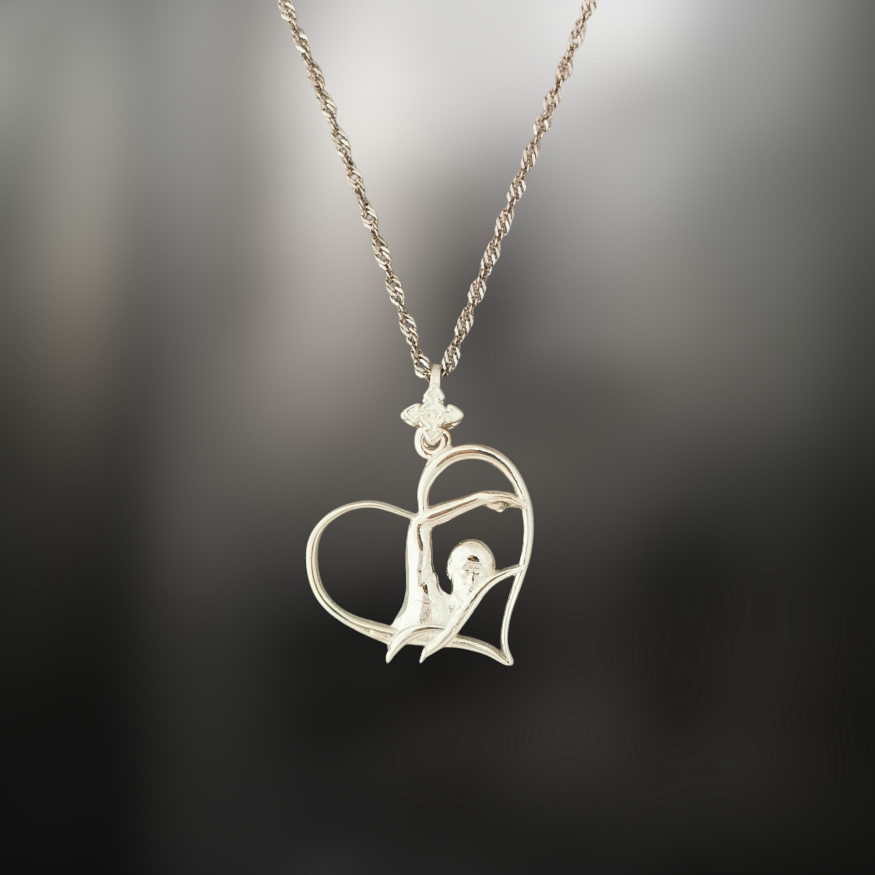 Swimmer Heart Jewelry Pendant for Women, Classic Silver 925 Gift – Handcrafted Aquatic Sports Accessory for Girls and Pool Lovers – Necklace