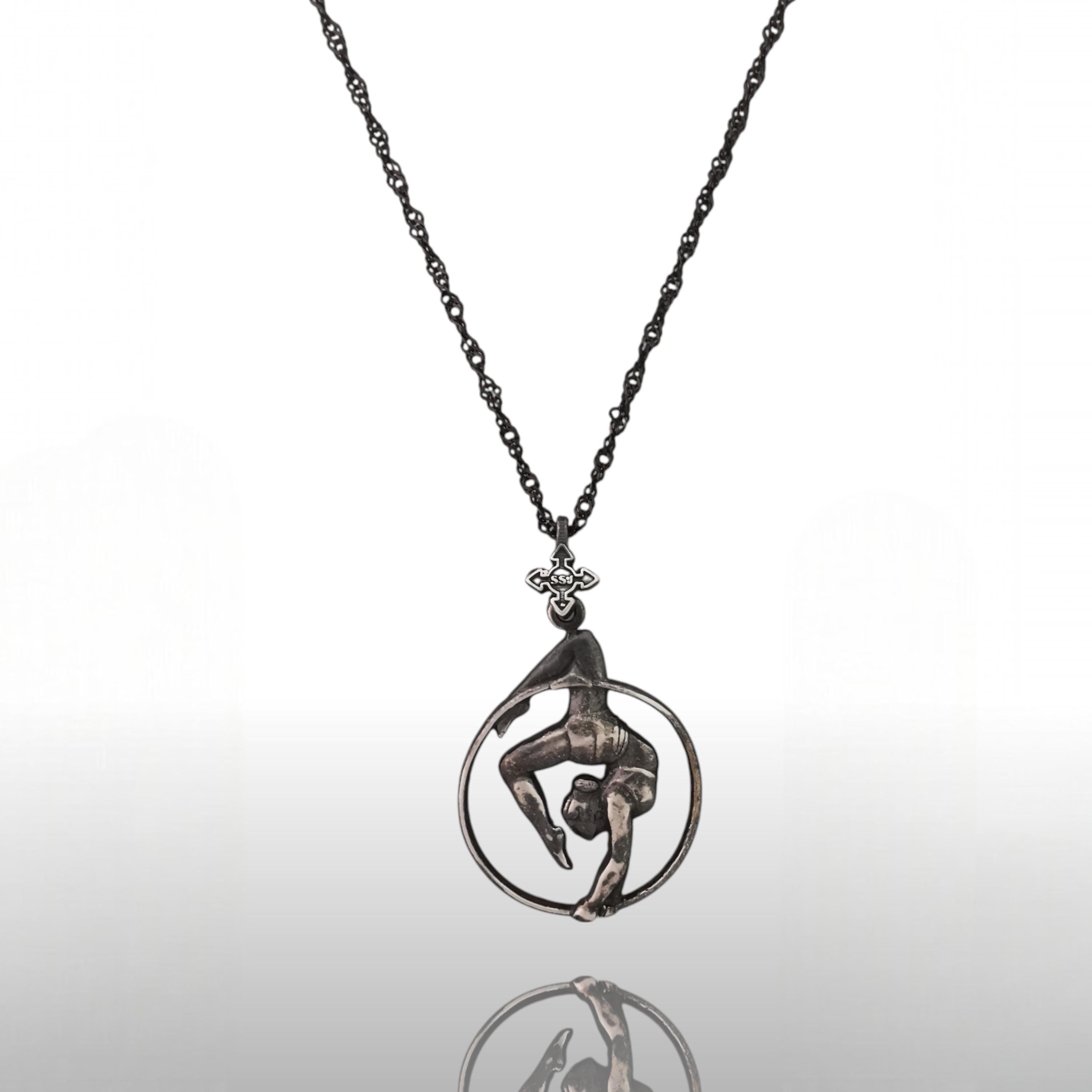 Aerial Hoop Jewelry – Vintage Style 925 Silver Pendant for Women – Antique-Inspired Necklace Gift for Dancers and Aerial Artists