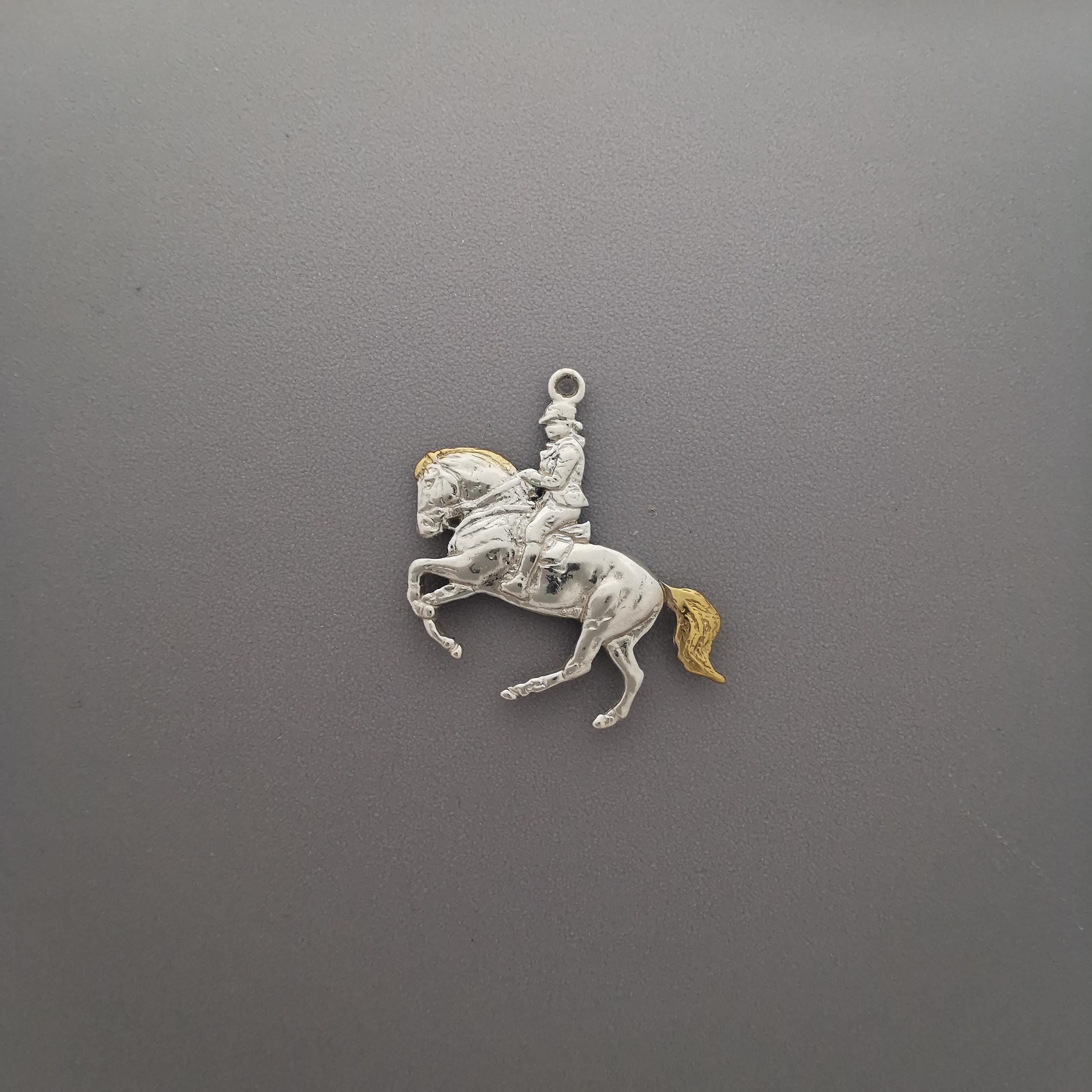 Dressage Jewelry Pendant for Men – Silver with Partial Gold Plating 925 Gift – Equestrian Accessory for Riders and Horse Sport – Necklace