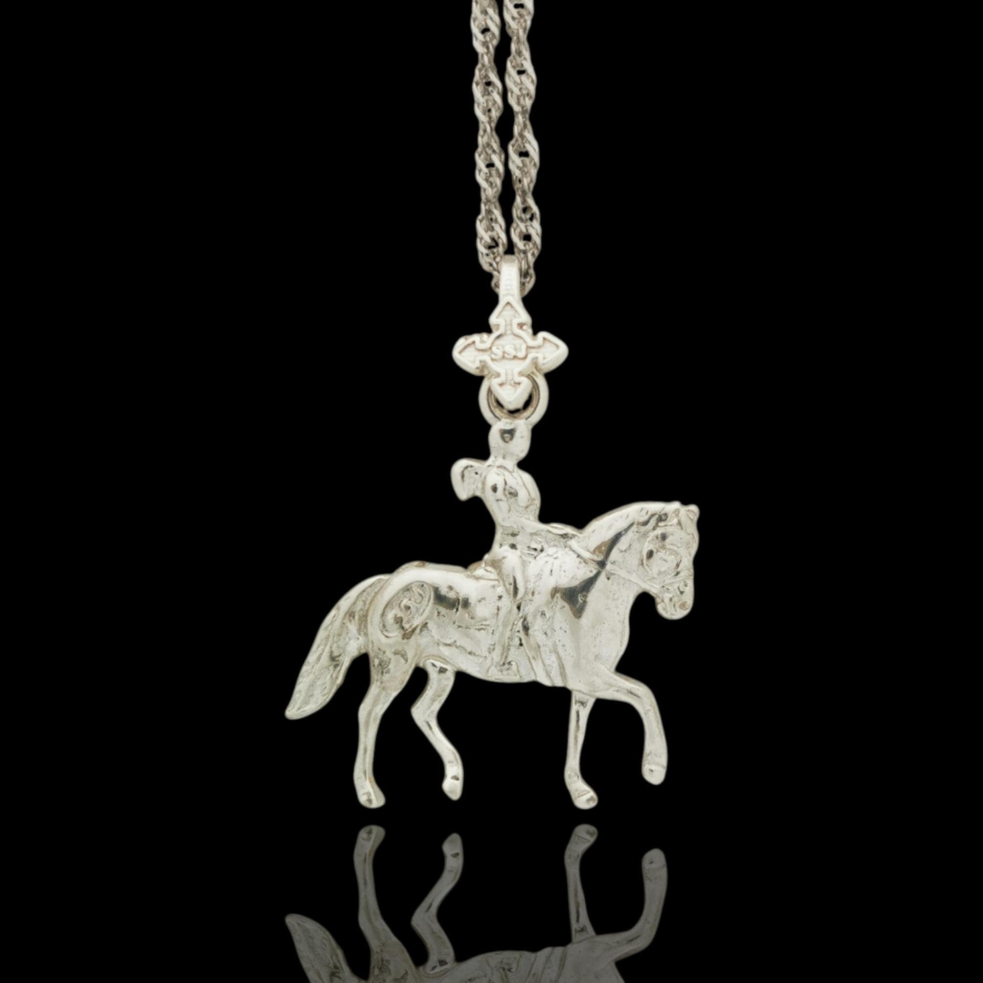Horse Jewelry Pendant for Women – Classic 925 Silver Gift – Equestrian Sports Accessory for Riders and Horse Lovers – Necklace