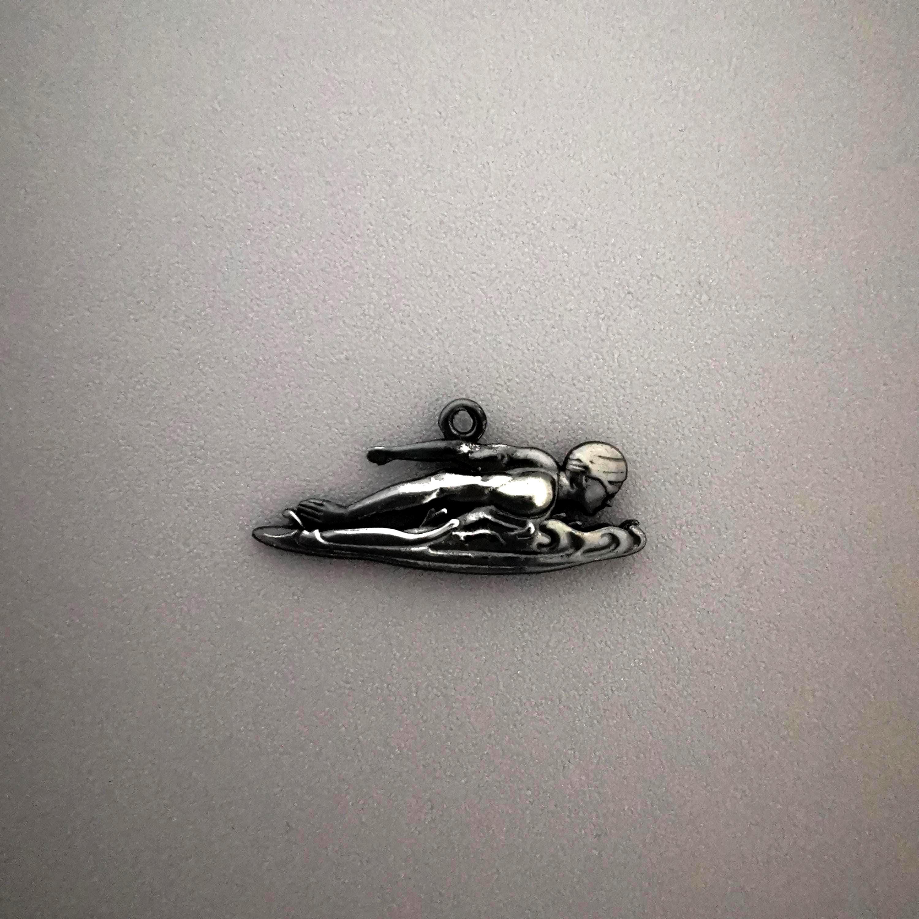Swimming Jewelry Pendant for Men – Vintage Style 925 Silver Gift – Sports Accessory for Freestyle Swimmers and Water Sport Fans – Necklace