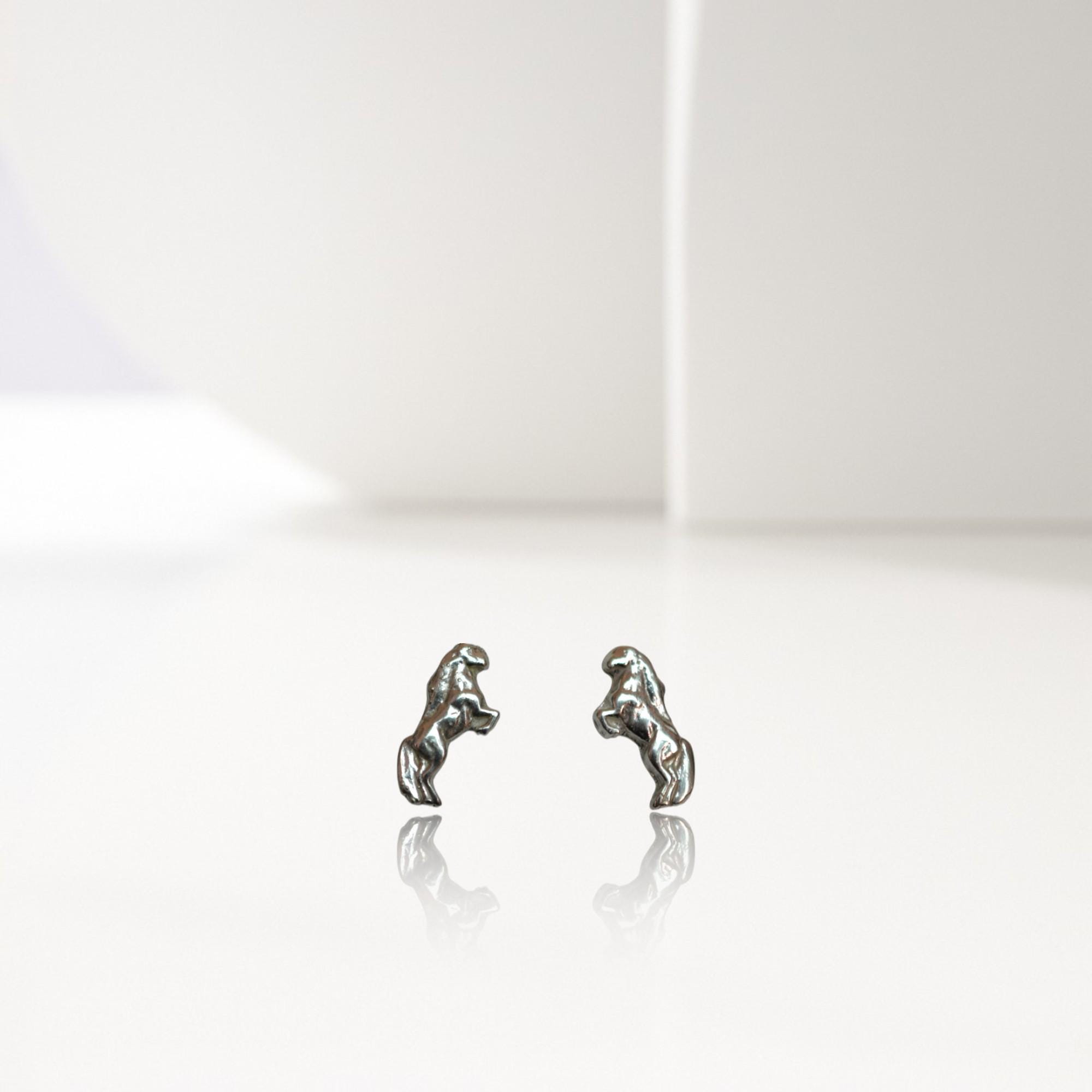 Horse Stud Earrings Minimalist 925 Sterling Silver Equestrian Jewelry for Women Gift for Rider, Trainer or Horse Lover Small Sports Earrings