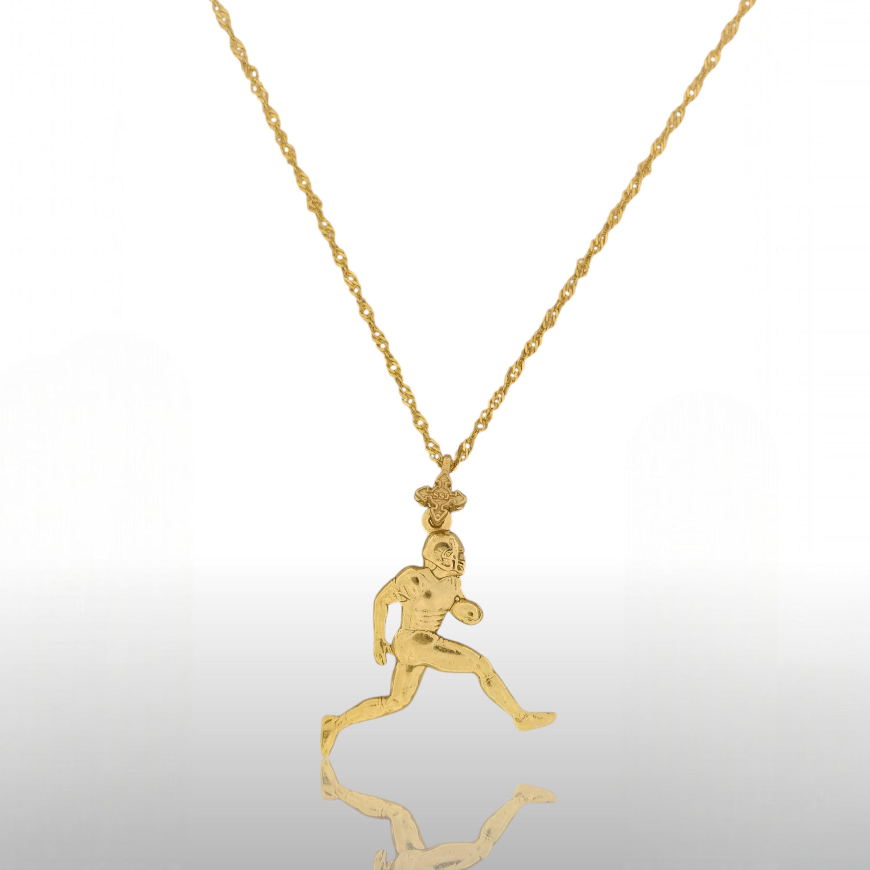 American Football Jewelry Pendant for Men, Gold-Plated 925 Silver Gift – Luxurious Sports Accessory for Players and Sports Lovers – Necklace