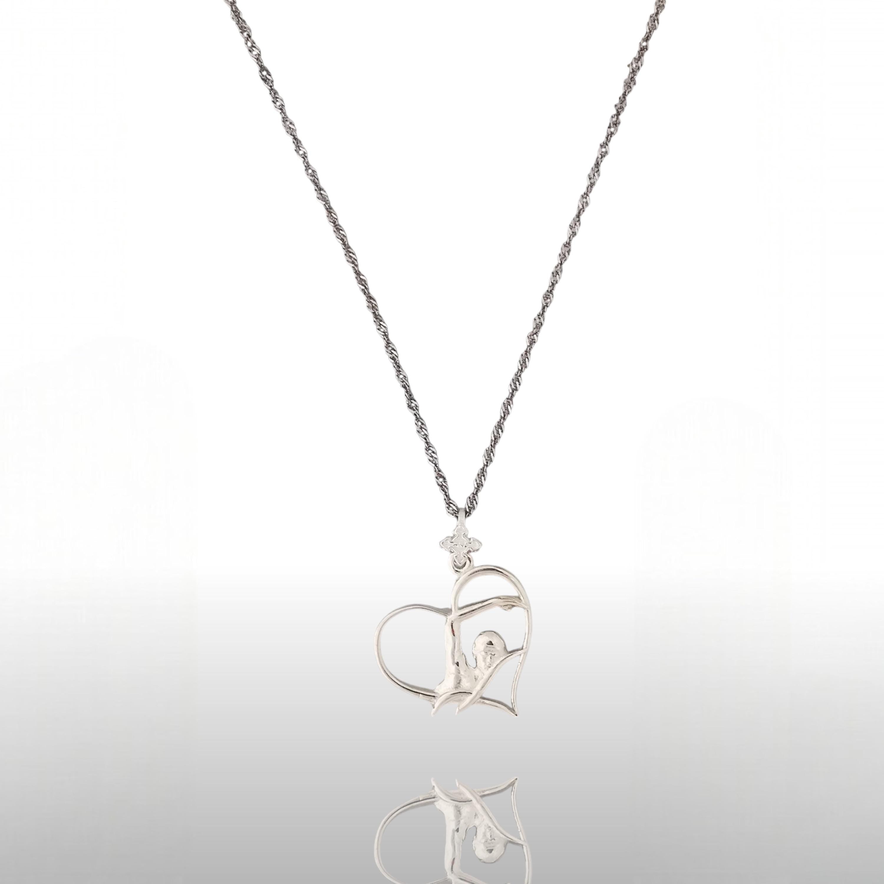 Swimmer Heart Jewelry Pendant for Women, Classic Silver 925 Gift – Handcrafted Aquatic Sports Accessory for Girls and Pool Lovers – Necklace