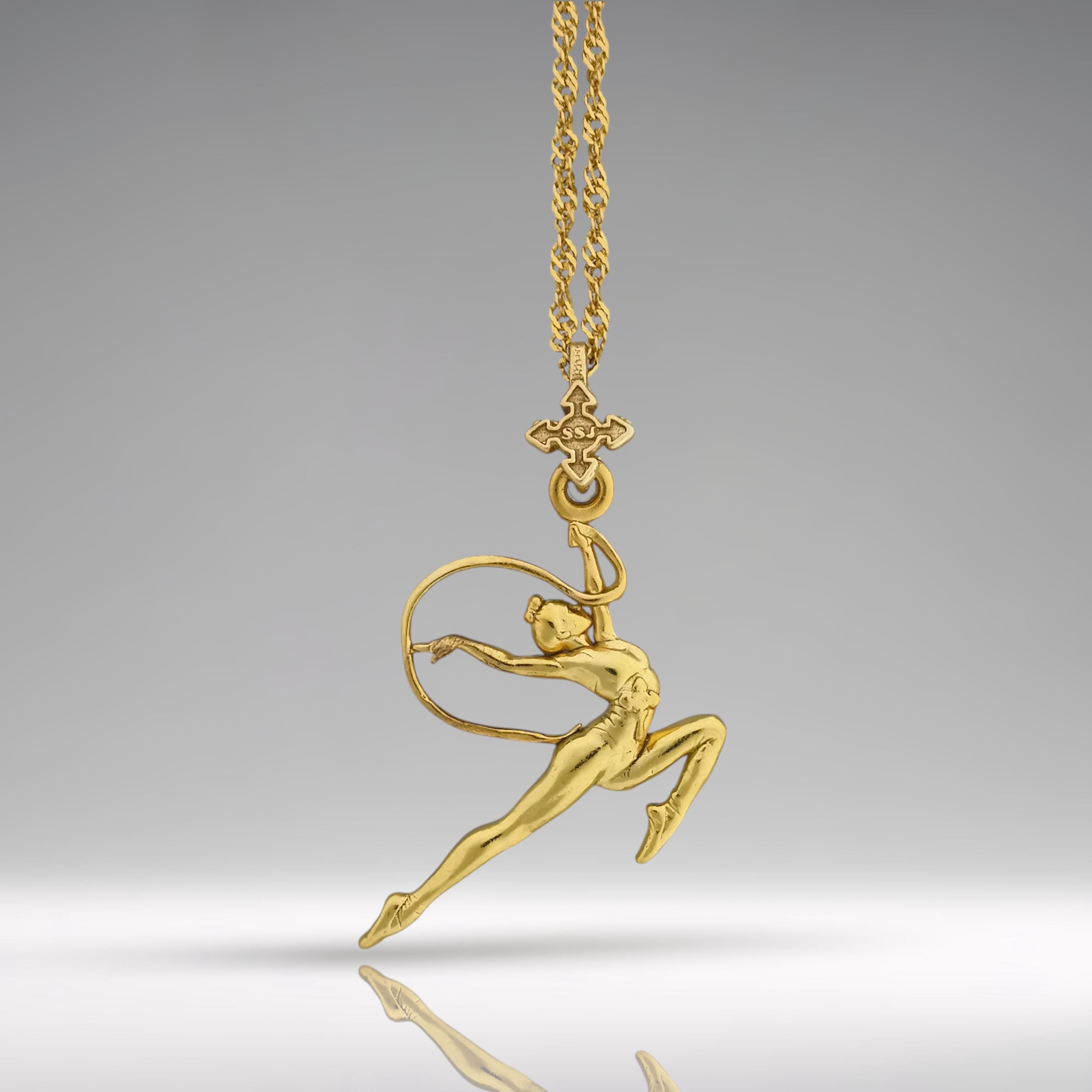 Gold-plated pendant in 925 silver – elegant rhythmic gymnastics jewelry for girls, dancers, and artistic athletes who move with grace and power.
🎁 Perfect gift for:
• Rhythmic gymnasts, coaches, fans
• Girls, teen athletes, dancers
• Birthday, tournament, motivational surprise