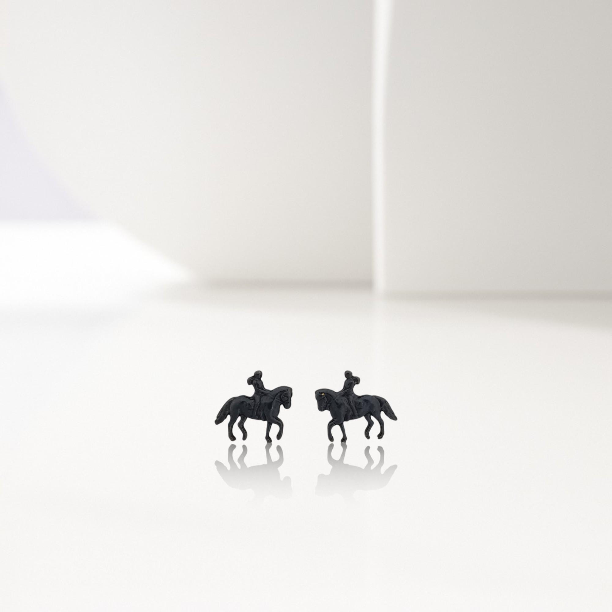 Equestrian Horse Stud Earrings – Black Oxidized 925 Silver Jewelry for Women, Gift for Rider, Trainer or Athlete Minimalist Sports Earrings