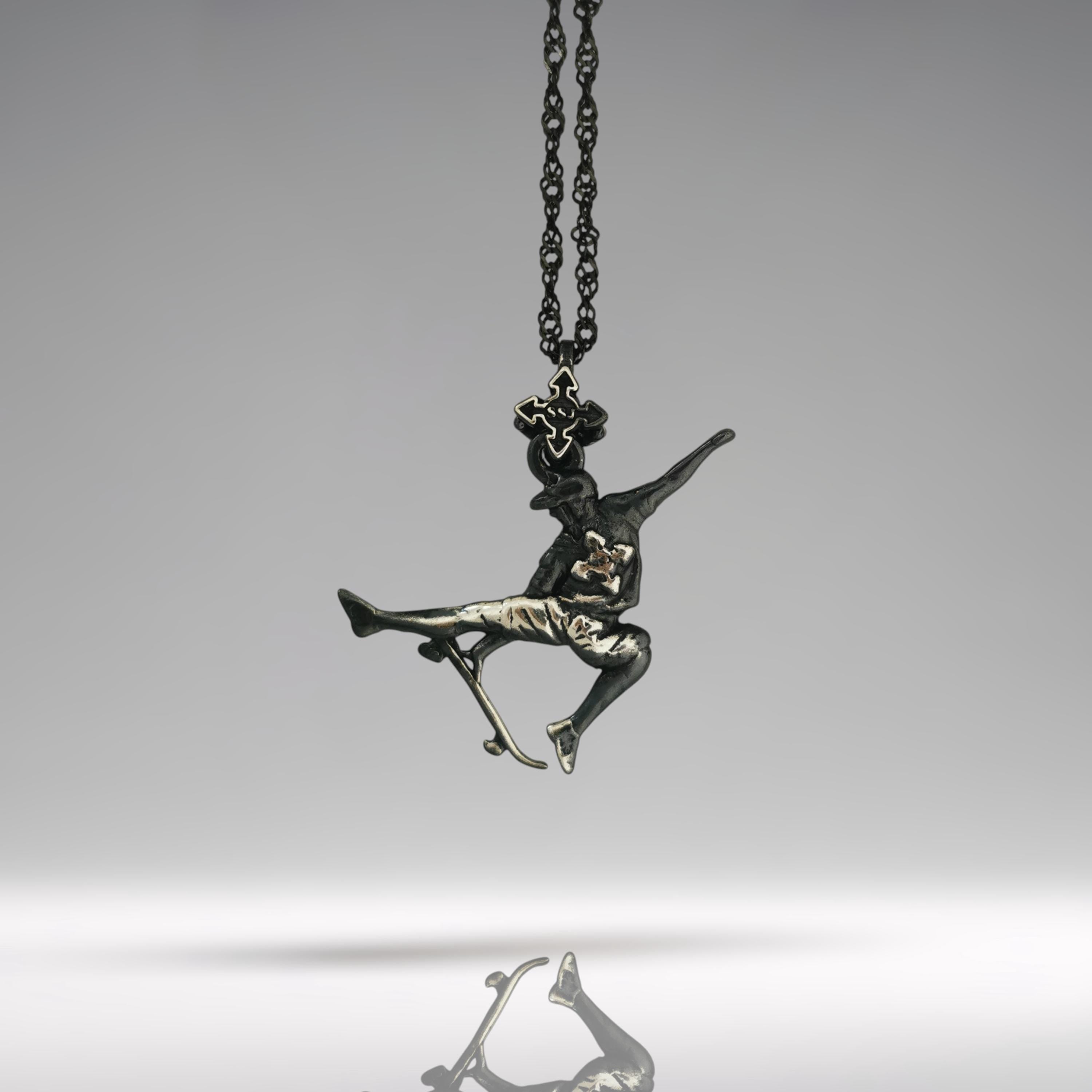 Skateboarding Jewelry Pendant for Men and Teen Boys – Vintage Style 925 Silver Gift Handcrafted Street Sports Accessory for Skaters Necklace