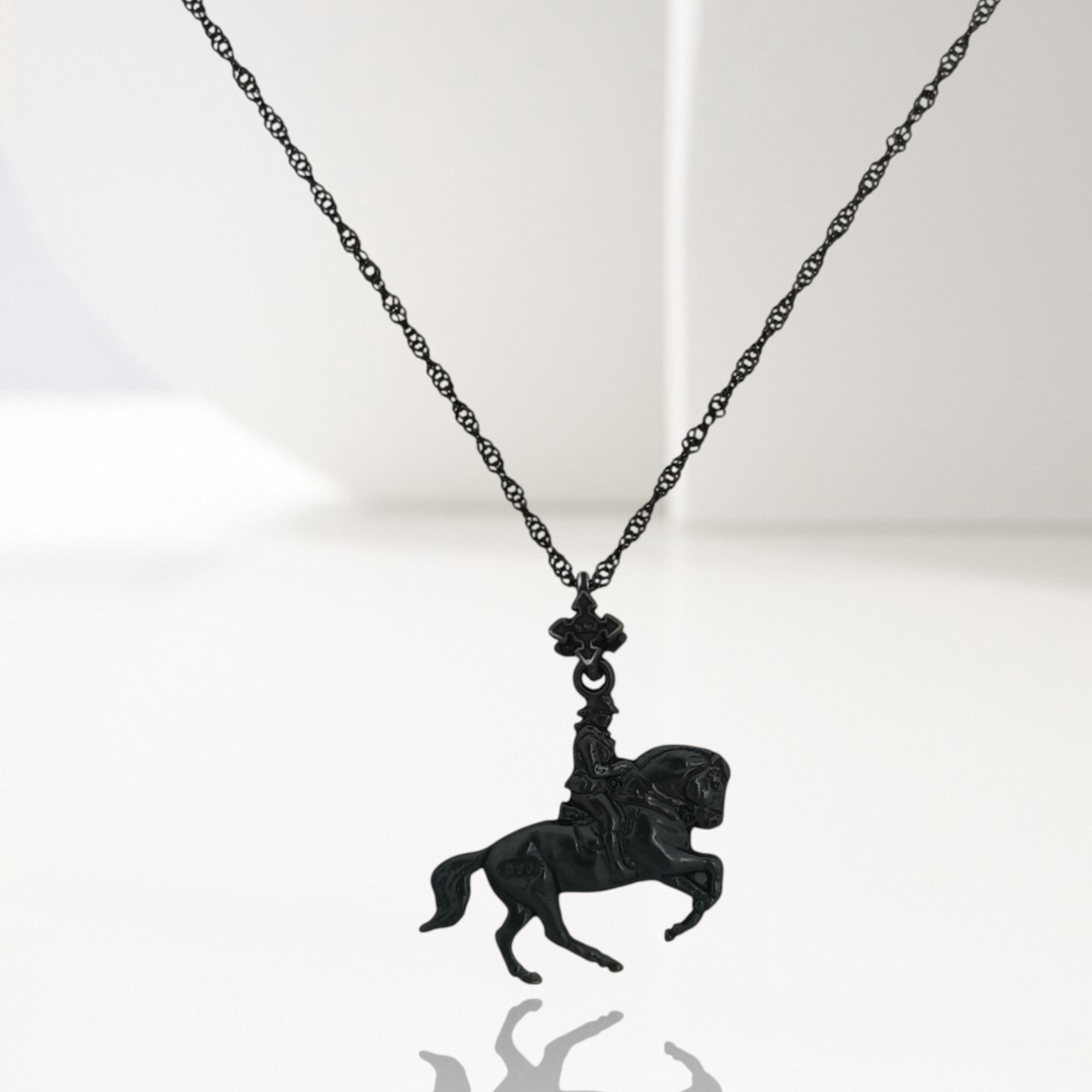 Dressage Jewelry Pendant for Men – Oxidized Black 925 Silver Gift – Equestrian Accessory for Riders and Horse Sport Lovers – Necklace