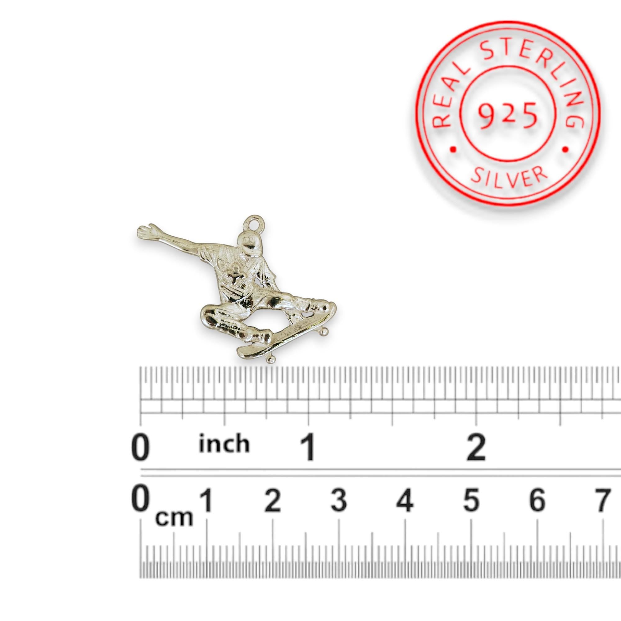 Skateboard Pendant for Men – Classic Silver 925 Sterling Jewelry Gift – Streetwear Charm for Skaters, Teens & Athletes – Necklace