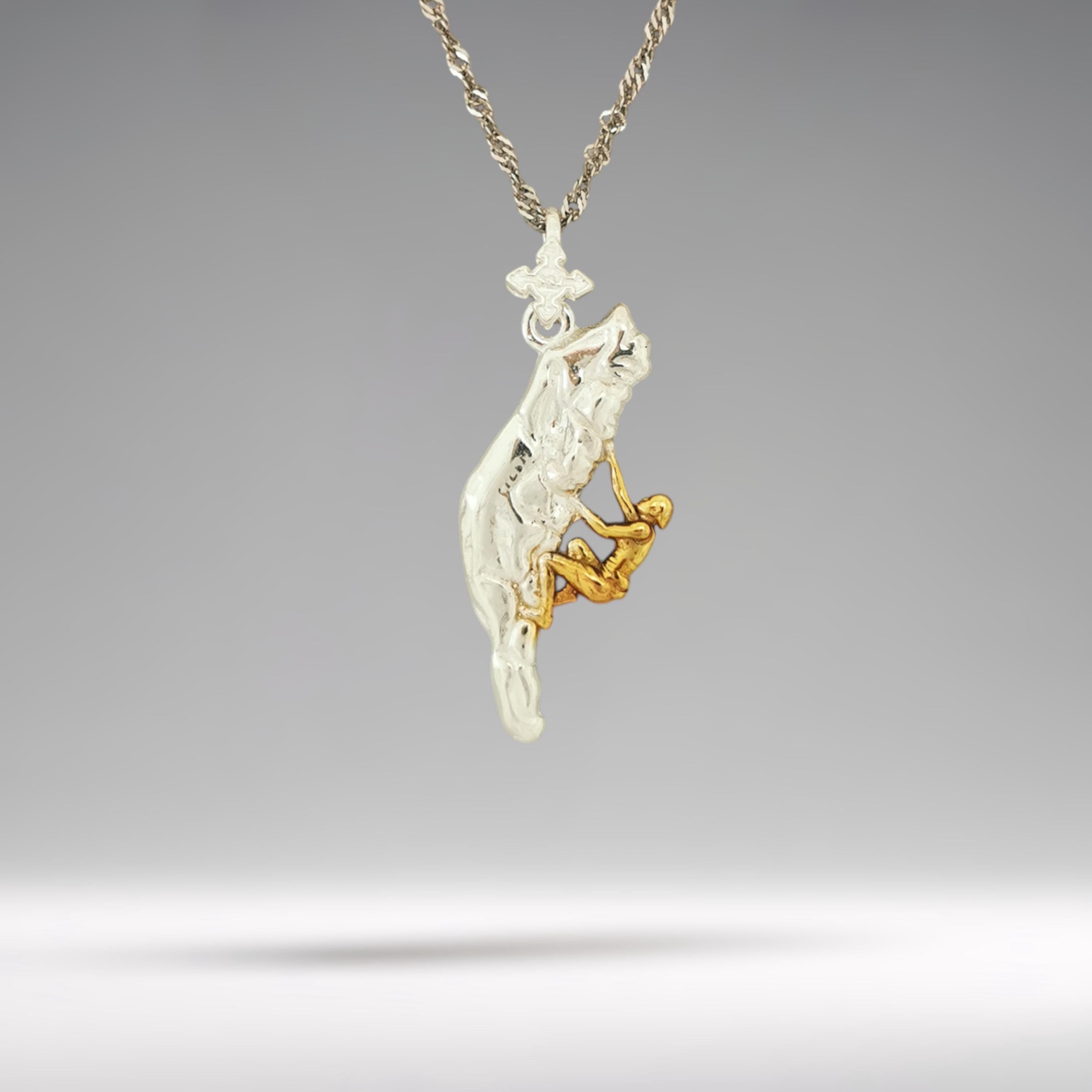 Two-tone climbing necklace crafted from solid 925 sterling silver with partial gold plating — an expressive pendant for men and women who live to explore, conquer, and move beyond the ordinary.
Featuring a detailed climber suspended in motion, the design fuses the strength of sterling silver with the warmth of gold accents. A powerful symbol of resilience, focus, and the thrill of vertical adventure. Ideal for those who appreciate bold design and a connection to nature.