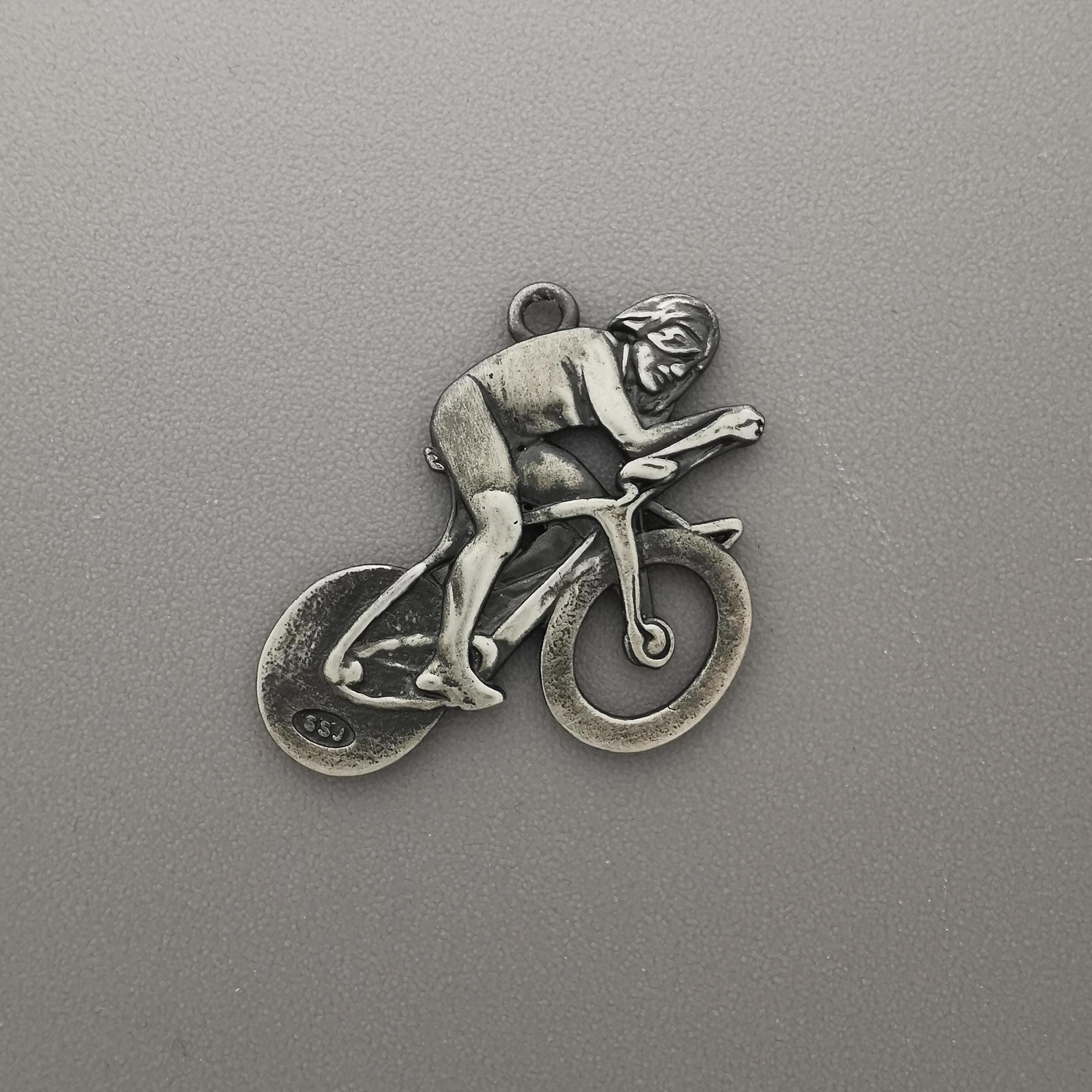 Cycling Jewelry Pendant for Men – Vintage Style 925 Silver Gift – Classic Sports Accessory for Racers and Bike Enthusiasts – Necklace