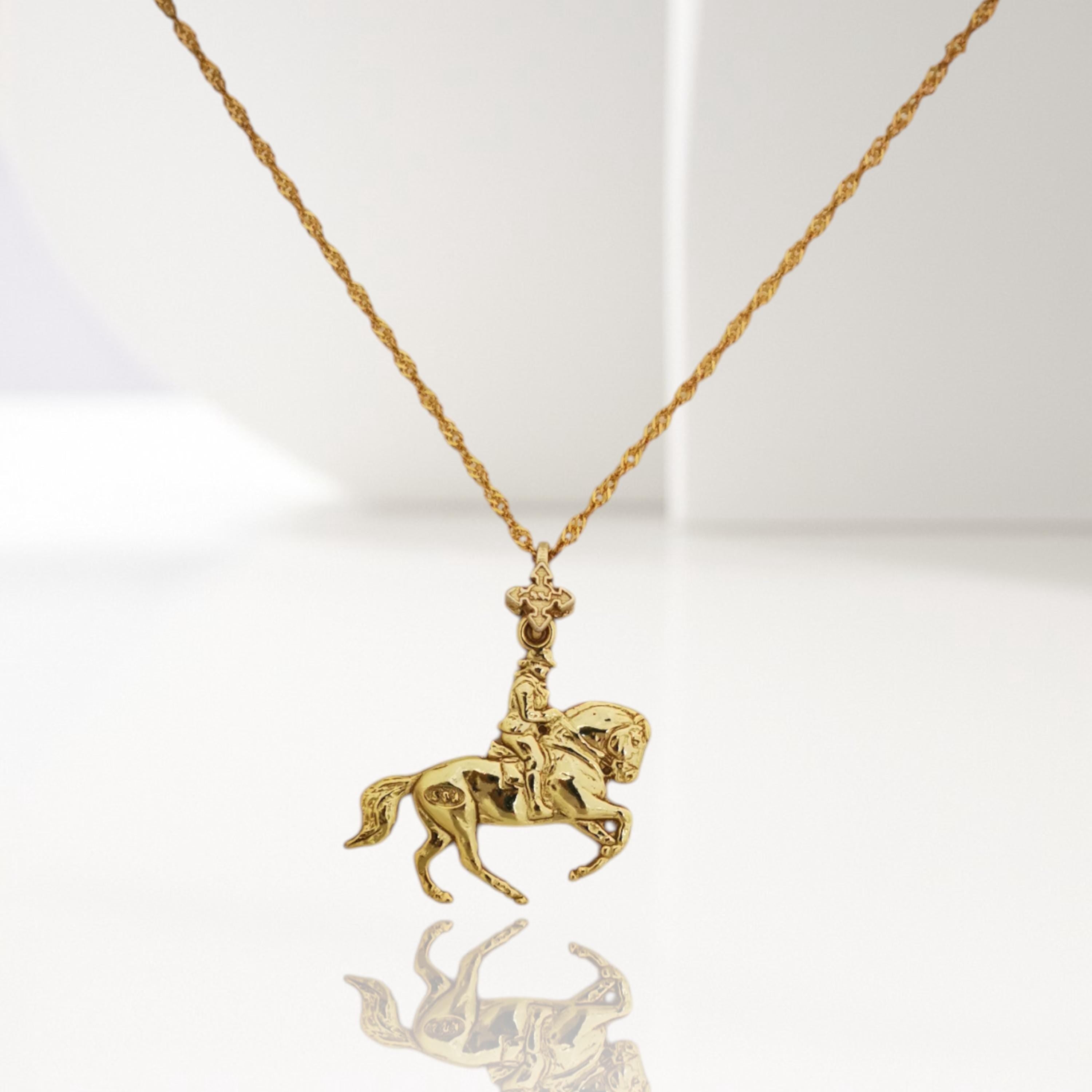 Dressage Jewelry Pendant for Men – Gold-Plated 925 Silver Gift – Equestrian Accessory for Riders and Horse Sport Lovers – Necklace