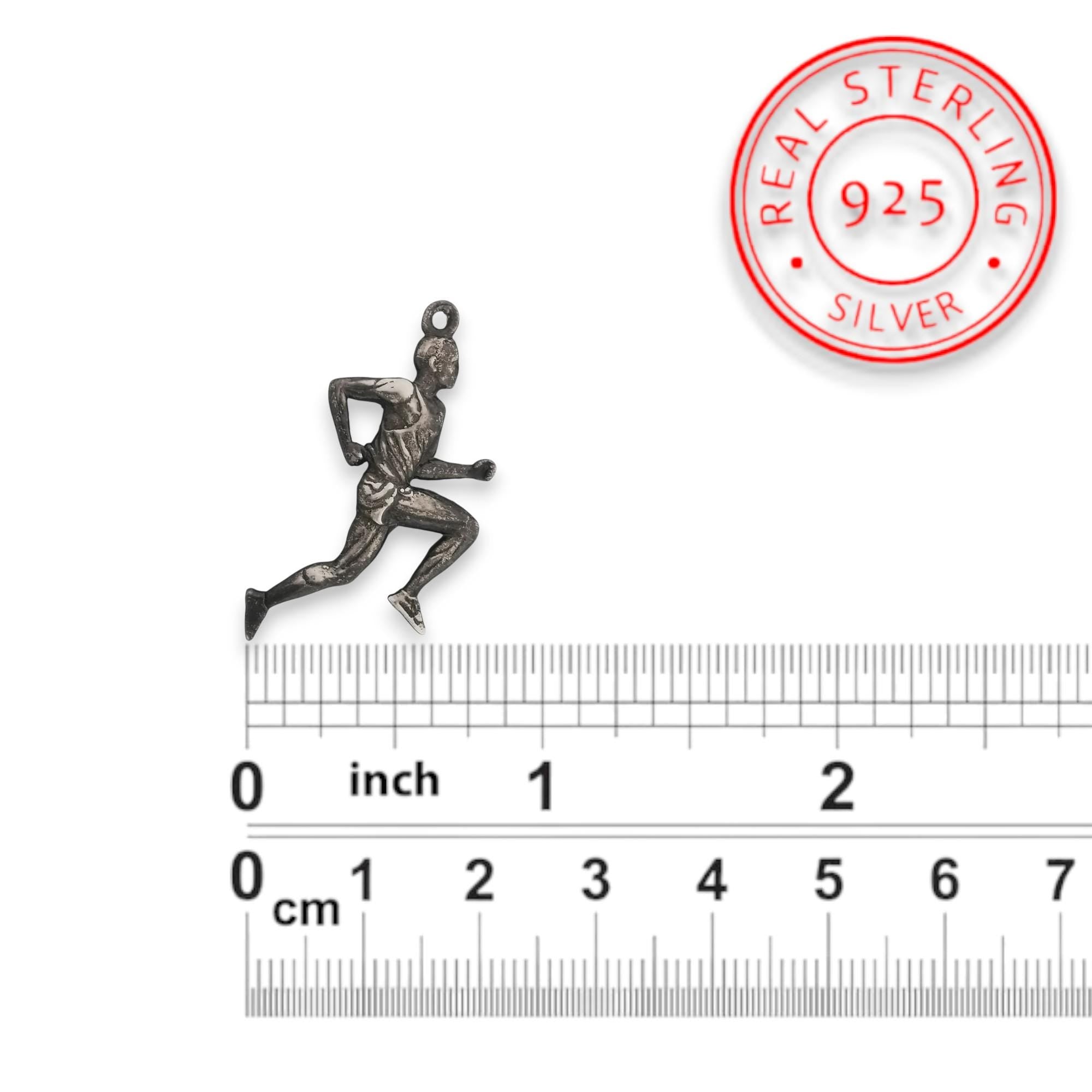Running Jewelry Pendant for Men – Vintage Style 925 Silver Gift – Handcrafted Sports Accessory for Runners, Coaches & Track Enthusiasts – Necklace