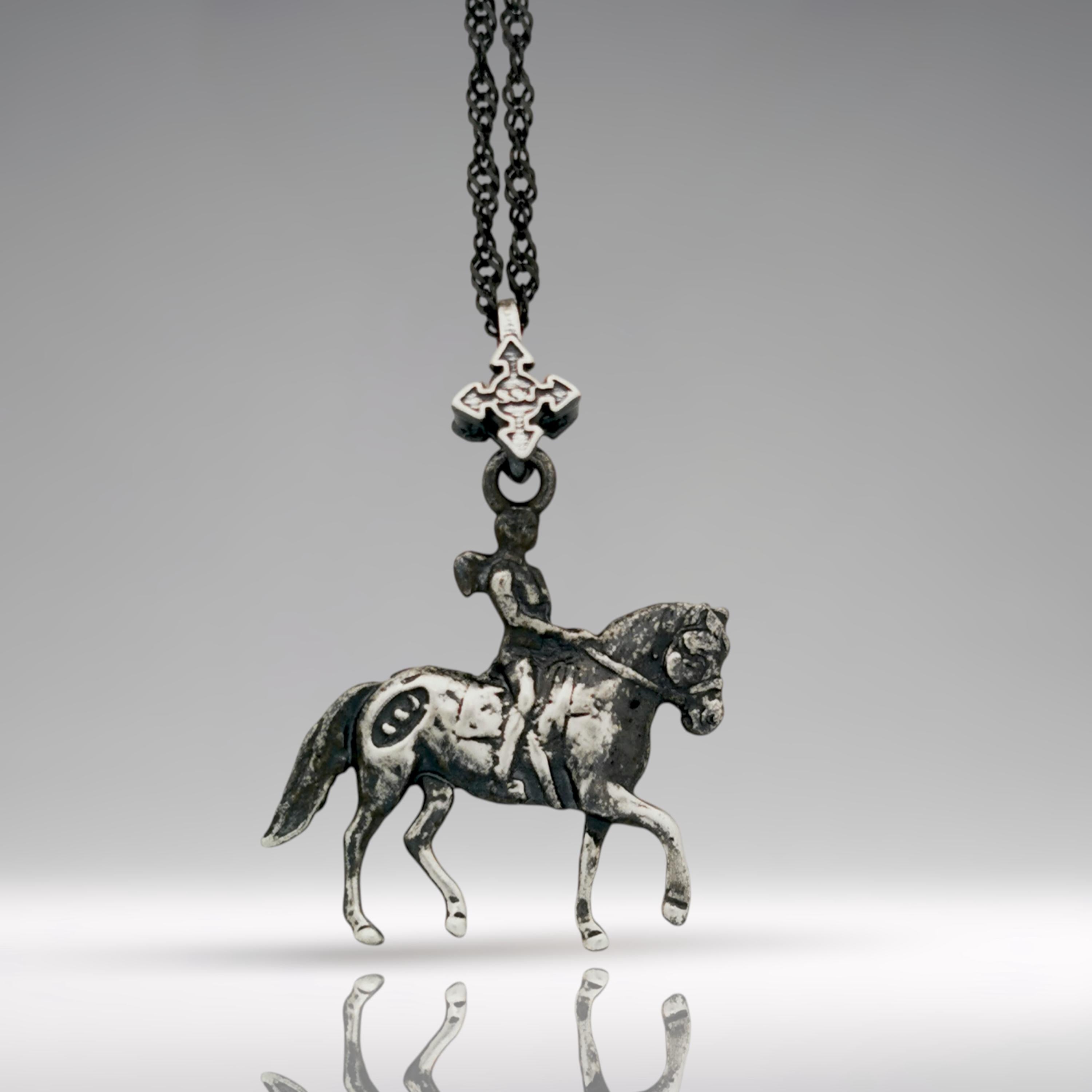 Horse Jewelry Pendant for Women – Vintage Style 925 Silver Gift – Classic Equestrian Sports Accessory for Riders – Necklace