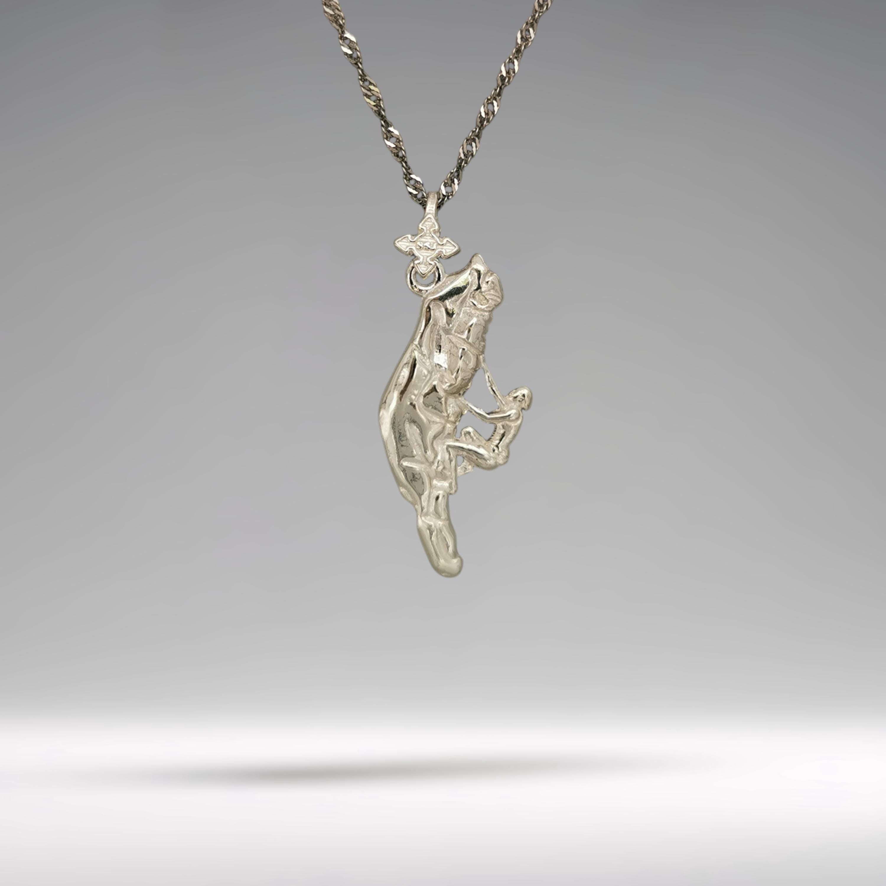 Rock climbing necklace handcrafted from solid 925 sterling silver — a clean and timeless pendant for men and women who thrive on challenge and movement.
Featuring a climber in dynamic ascent, this unisex piece honors courage, exploration, and the beauty of vertical motion. Its classic silver finish makes it versatile and bold — ideal for daily wear or meaningful gifting.
