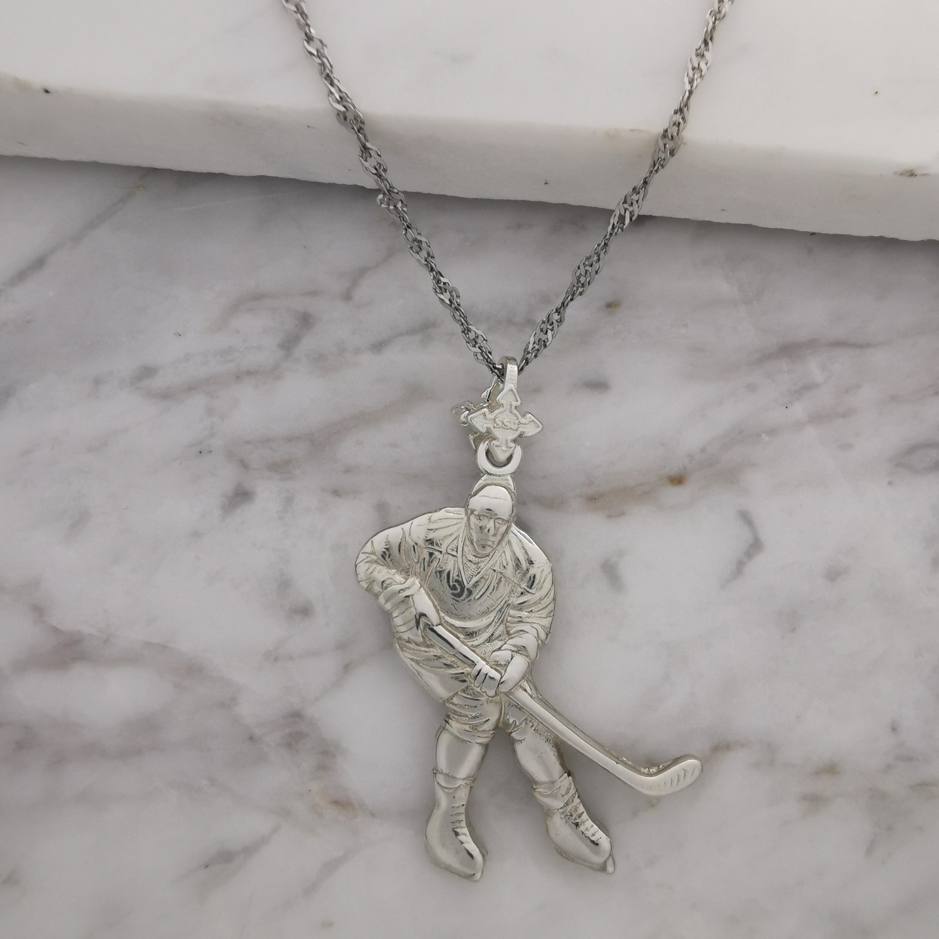 Ice Hockey Jewelry Pendant for Men – Classic Silver 925 Gift – Handcrafted Sport Charm for Players – Necklace