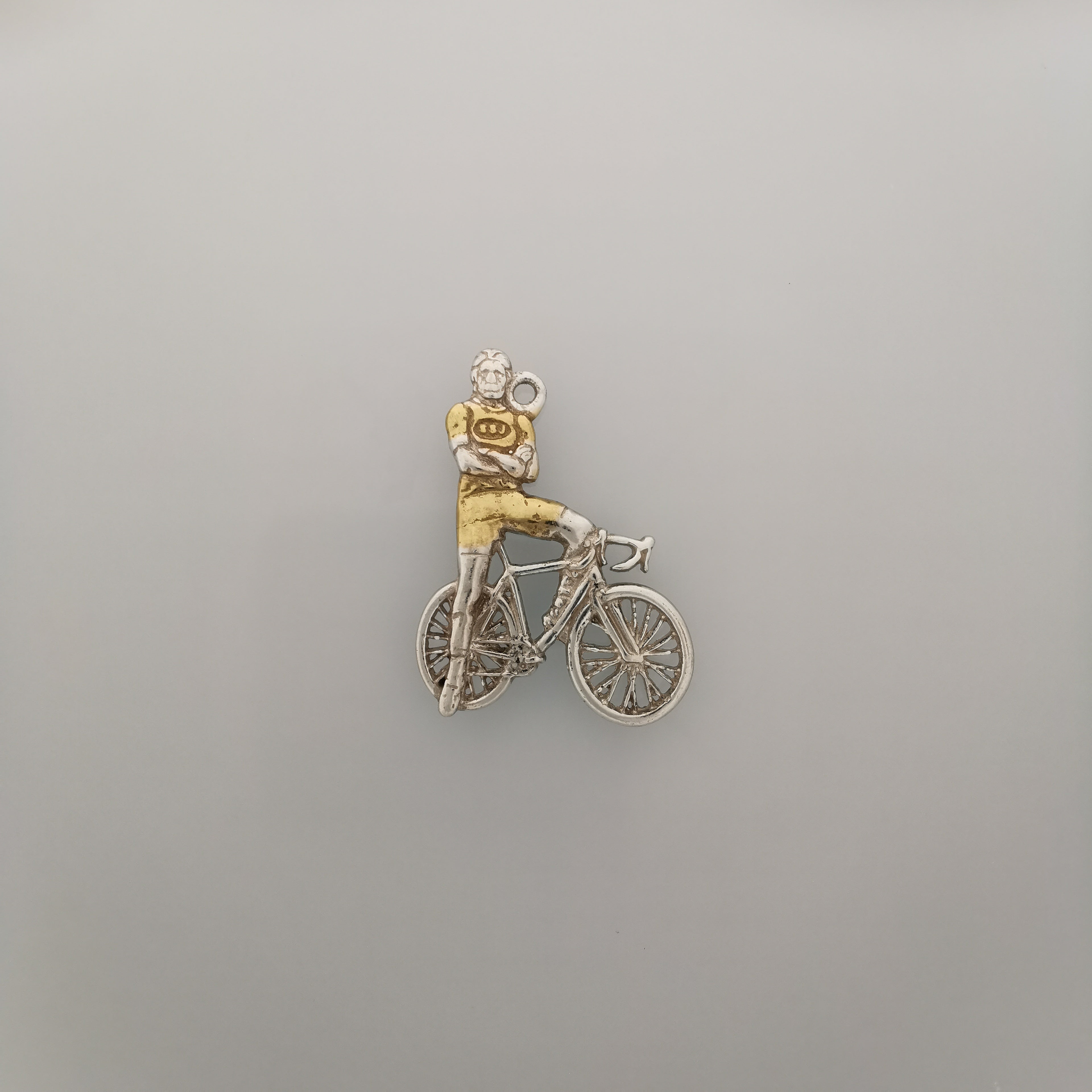 Cycling Jewelry Pendant for Men – Classic 925 Silver Gift – Sports Accessory for Cyclists and Bike Enthusiasts – Necklace