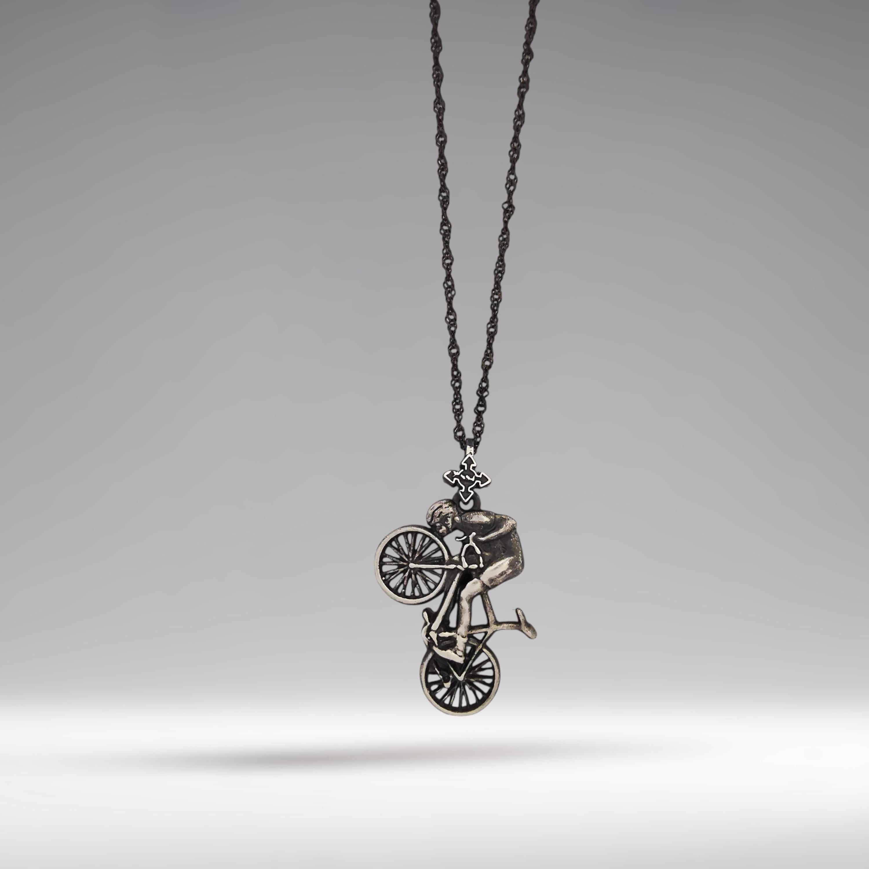Cycling Jewelry Pendant for Men, Vintage Style 925 Silver Gift – Classic Handcrafted Sports Necklace for Cyclists and Bike Riders – Necklace
