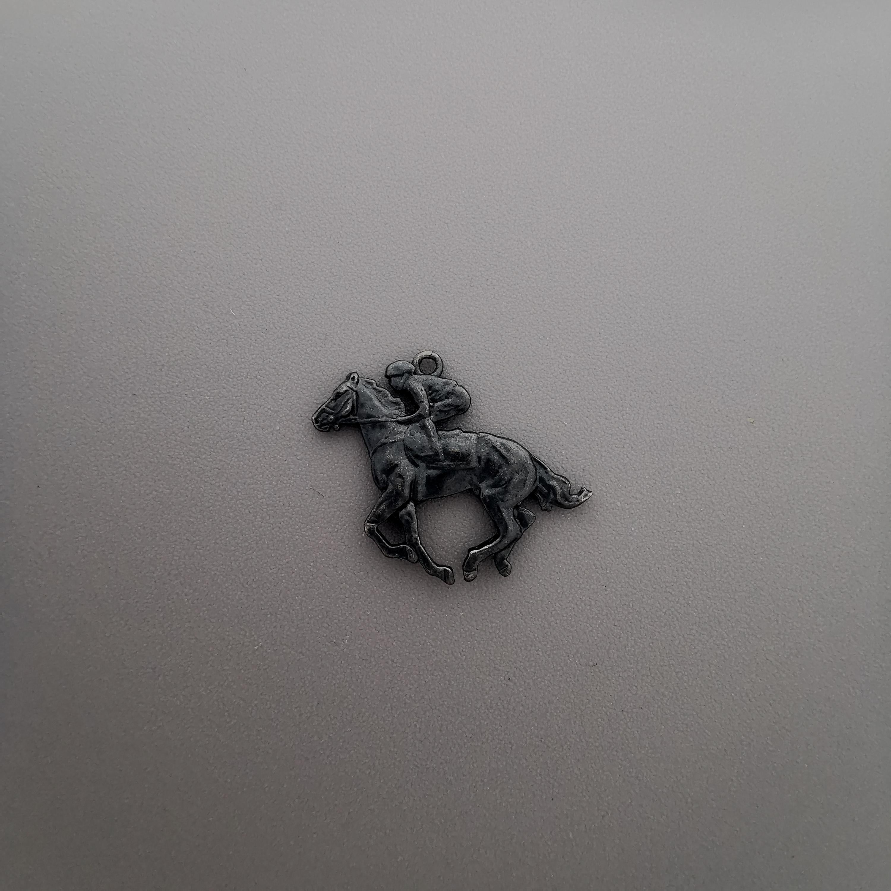 Horse Riding Jewelry Pendant for Men – Oxidized Black 925 Silver Gift – Bold Equestrian Sports Accessory for Riders – Necklace