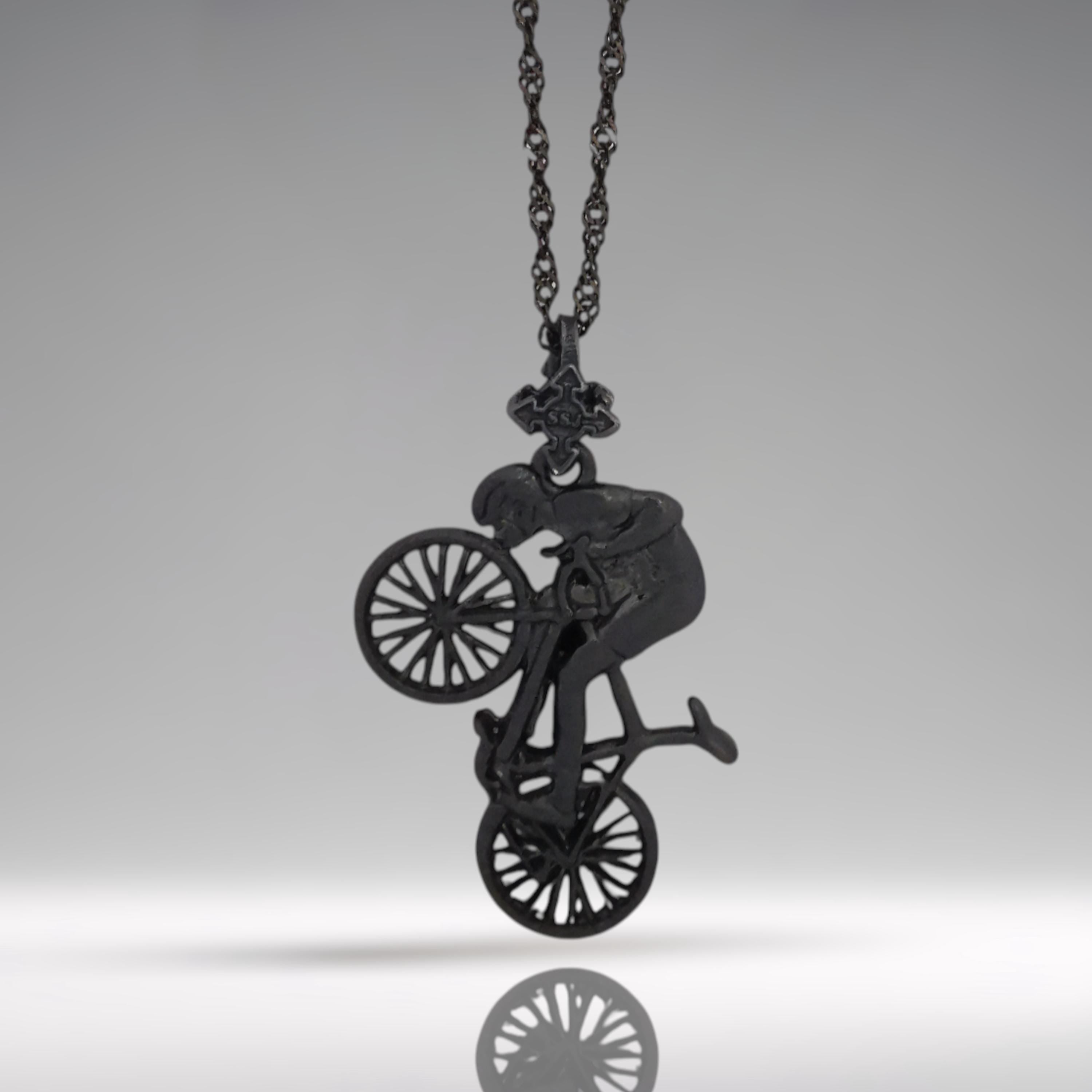 Cycling Jewelry Pendant for Men – Black Oxidized 925 Silver Gift – Handcrafted Sports Accessory for Cyclists and Athletes – Necklace