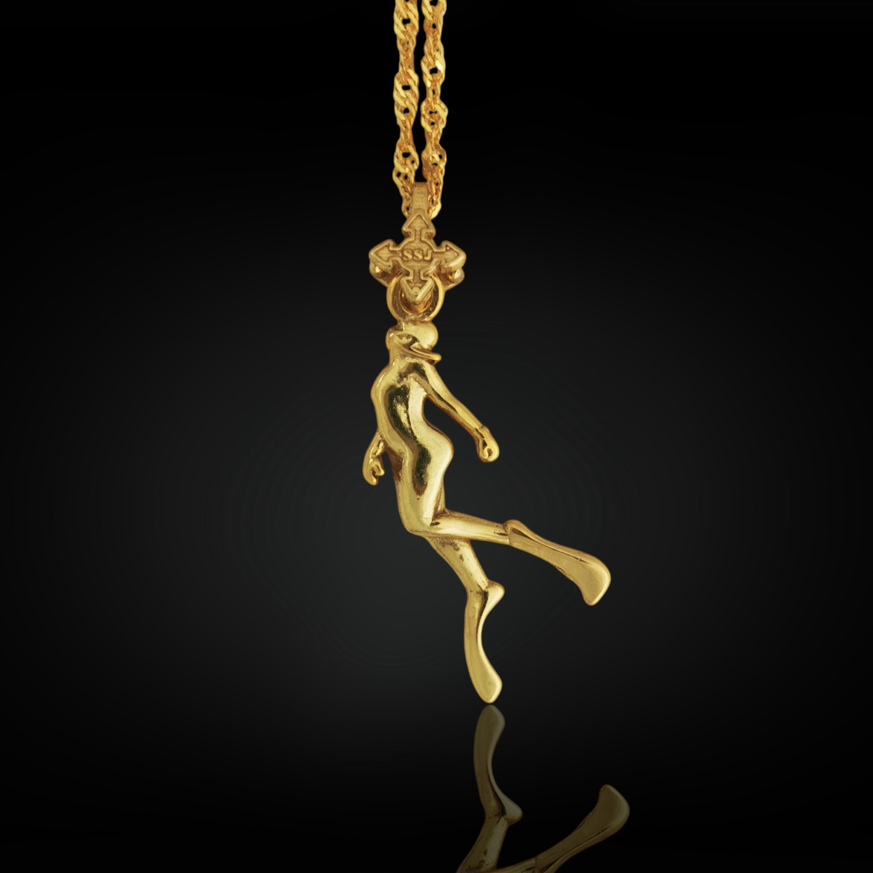 Gold plated diving necklace for women — an elegant 925 silver pendant that honors grace, movement, and connection to the ocean.
Crafted with radiant gold plating over solid sterling silver, this female diver pendant captures beauty in motion. Flowing mid-dive, she symbolizes depth, strength, and peaceful freedom — a perfect piece for those who find balance beneath the surface.