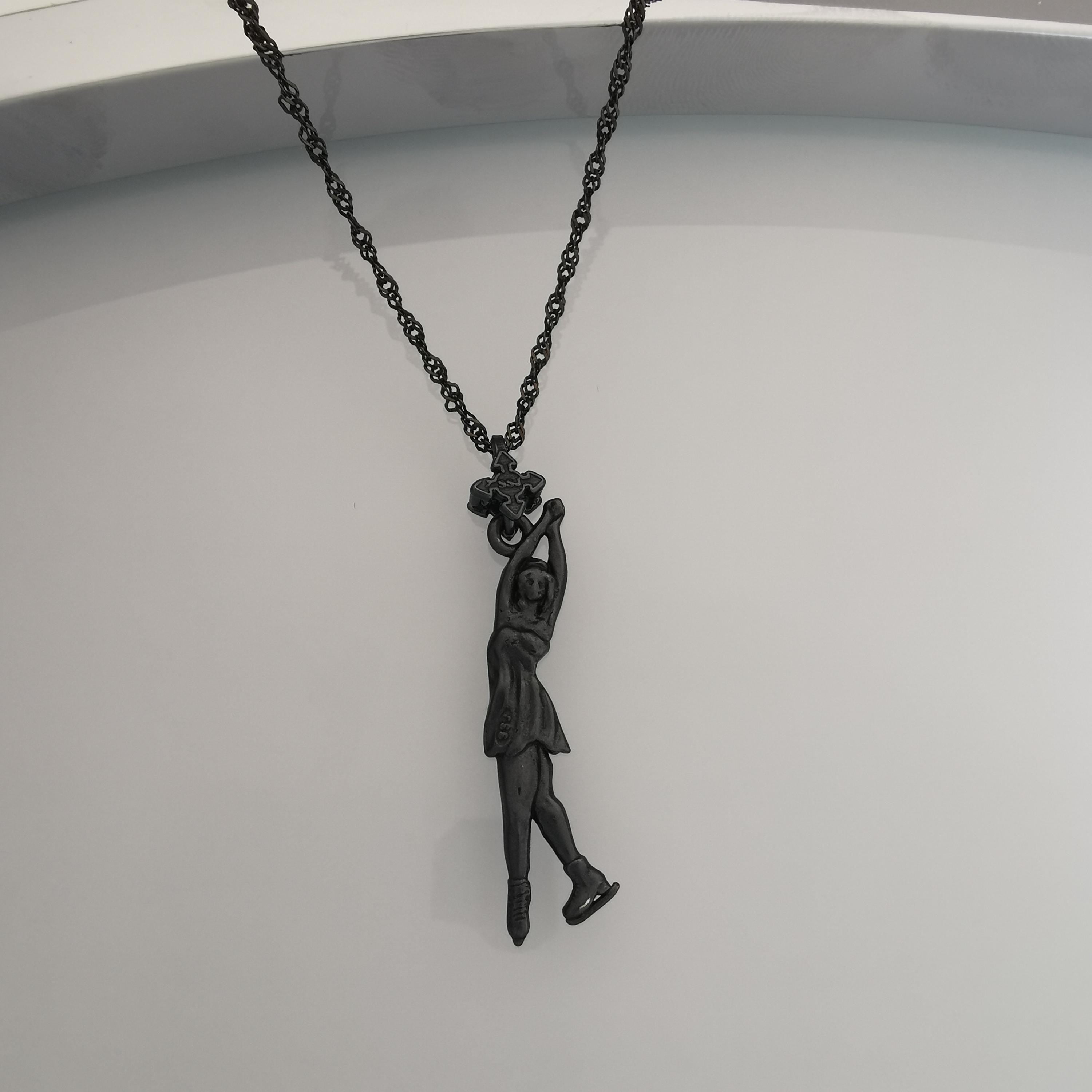 Figure Skating Jewelry Pendant for Girls – Oxidized Black 925 Silver Gift – Handcrafted Charm for Skaters, Coaches & Fans – Necklace