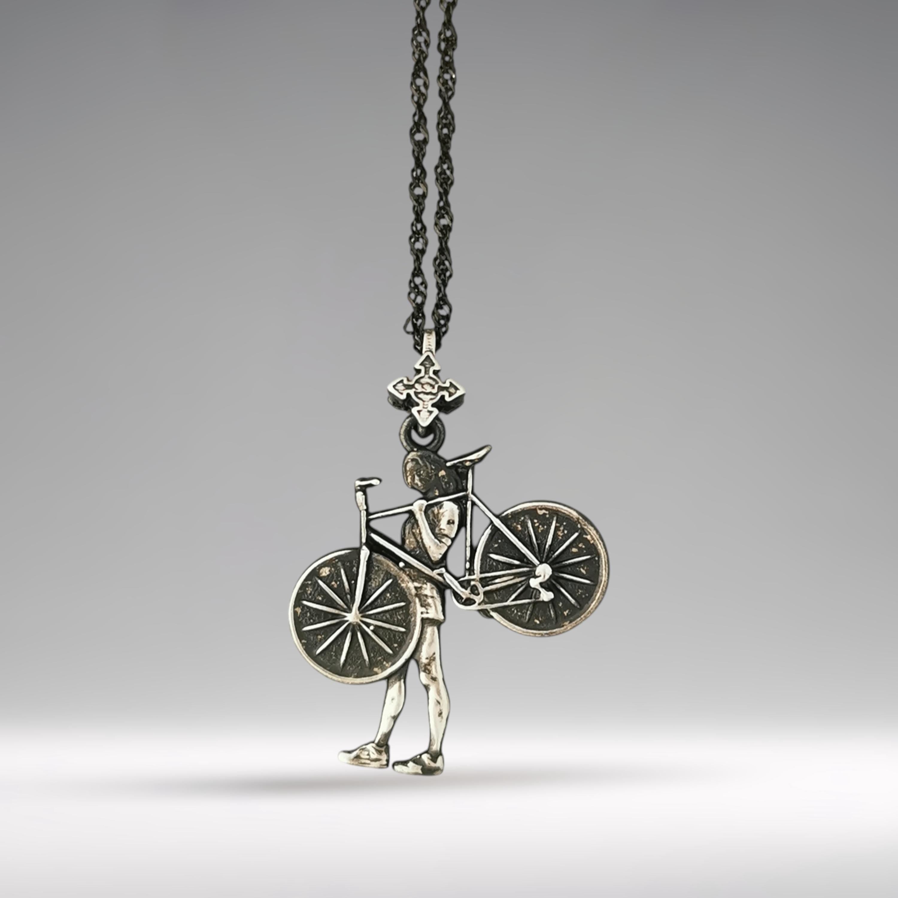 Cycling Jewelry Pendant for Women – Vintage Style 925 Silver Gift – Classic Sports Accessory for Cyclists and Riders – Necklace