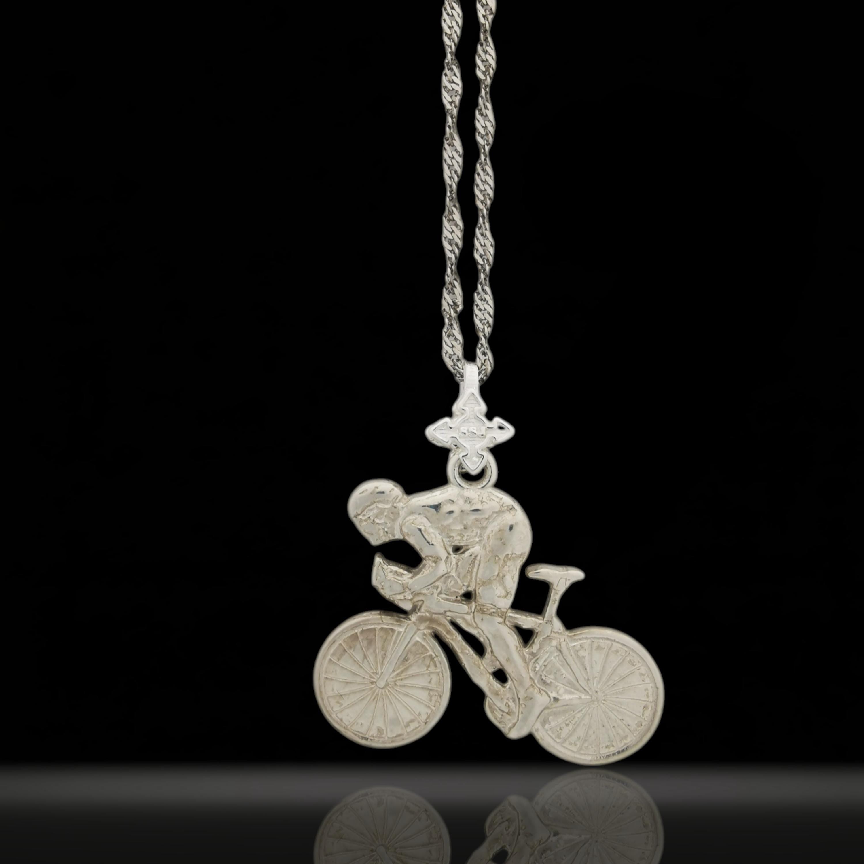 Cycling Pendant for Men – Classic Silver 925 Jewelry Gift – Handcrafted Sports Charm for Road Bikers & Triathletes – Necklace