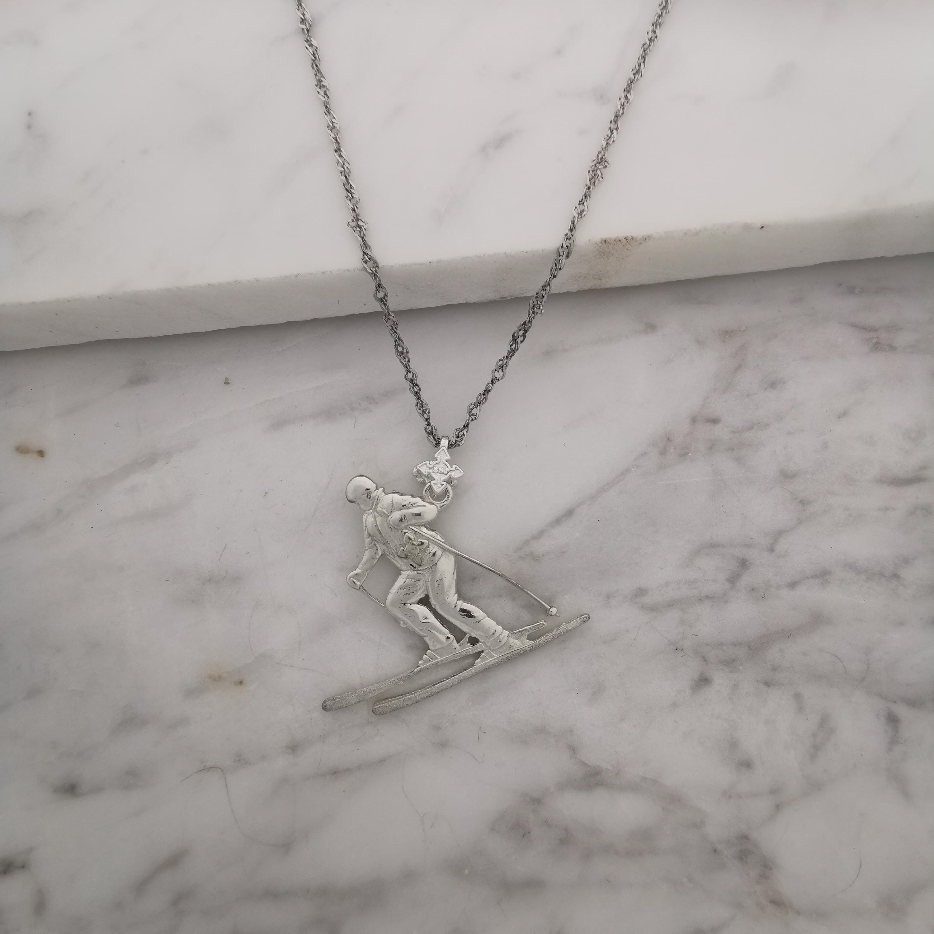 Skiing Jewelry Pendant for Women & Men – Classic Silver 925 Silver Sports Charm – Handcrafted Slalom and Freestyle Accessory – Necklace