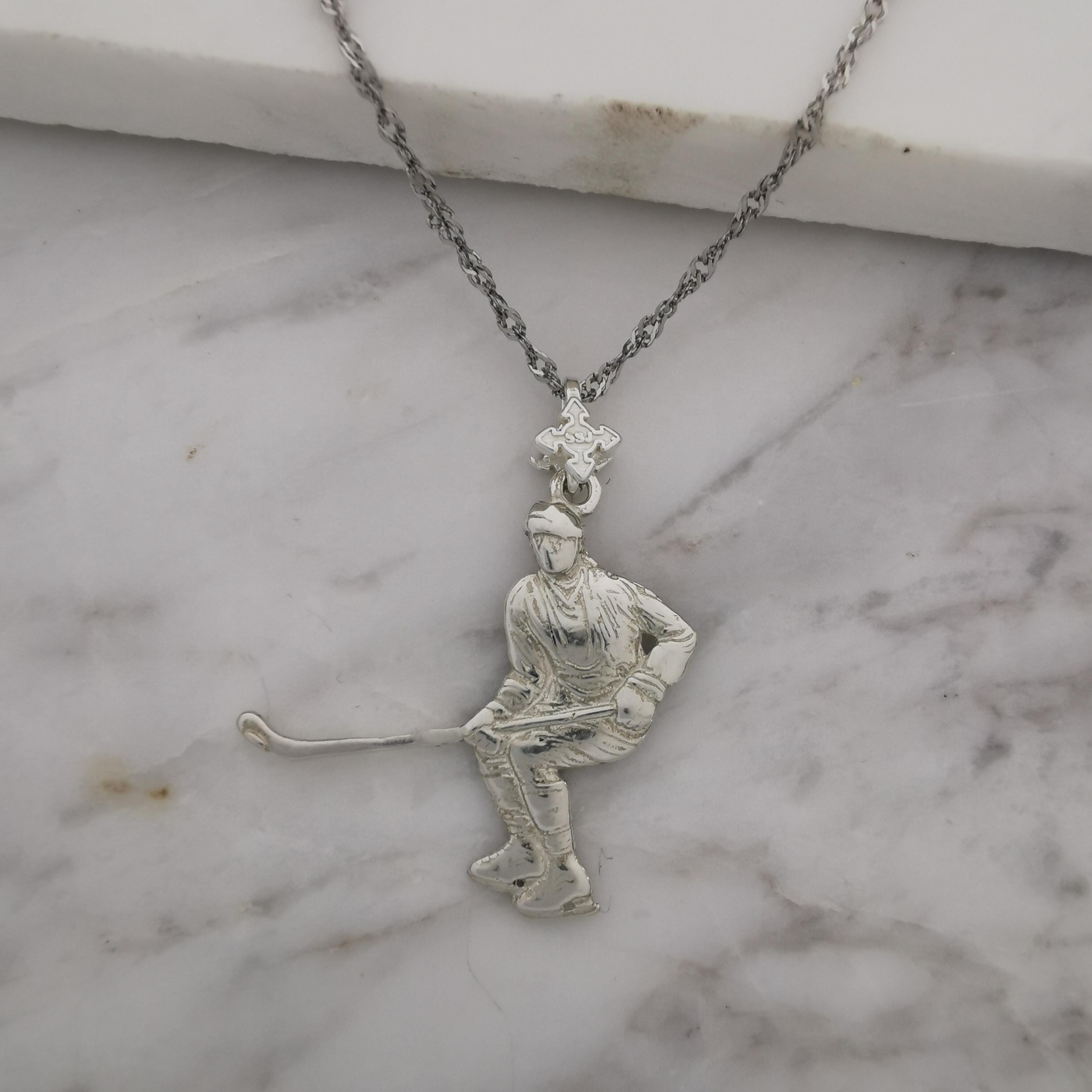 Ice Hockey Jewelry Pendant for Men – Classic Silver 925 Gift – Handcrafted Sport Charm for Players – Necklace