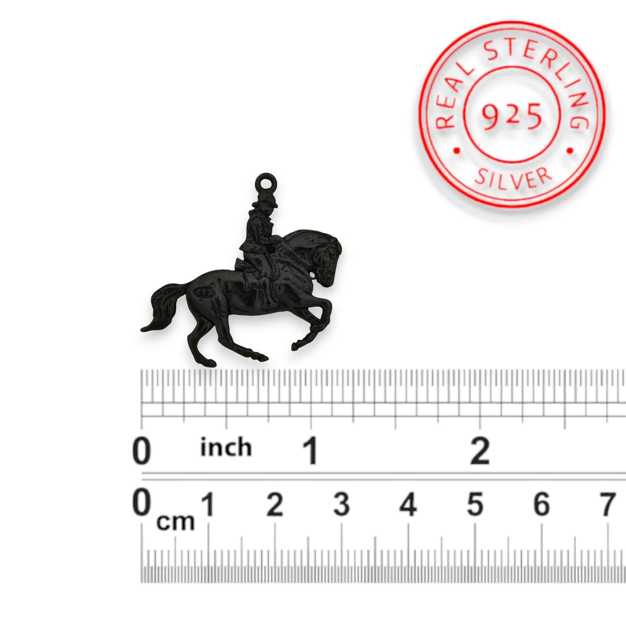 Dressage Jewelry Pendant for Men – Oxidized Black 925 Silver Gift – Equestrian Accessory for Riders and Horse Sport Lovers – Necklace