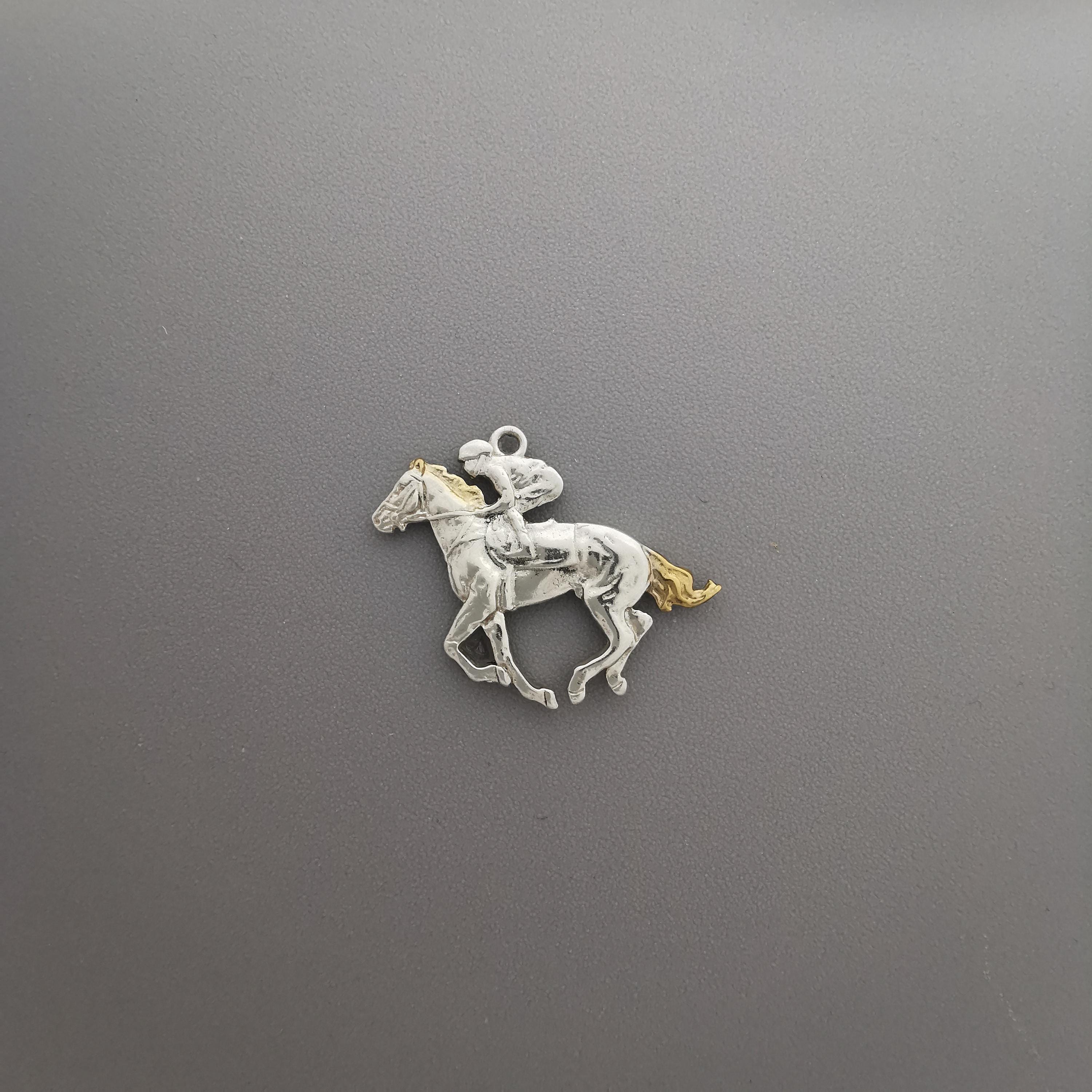 Horse Riding Jewelry Pendant for Men – 925 Silver with Partial Gold Plating – Elegant Sports Accessory for Riders – Necklace