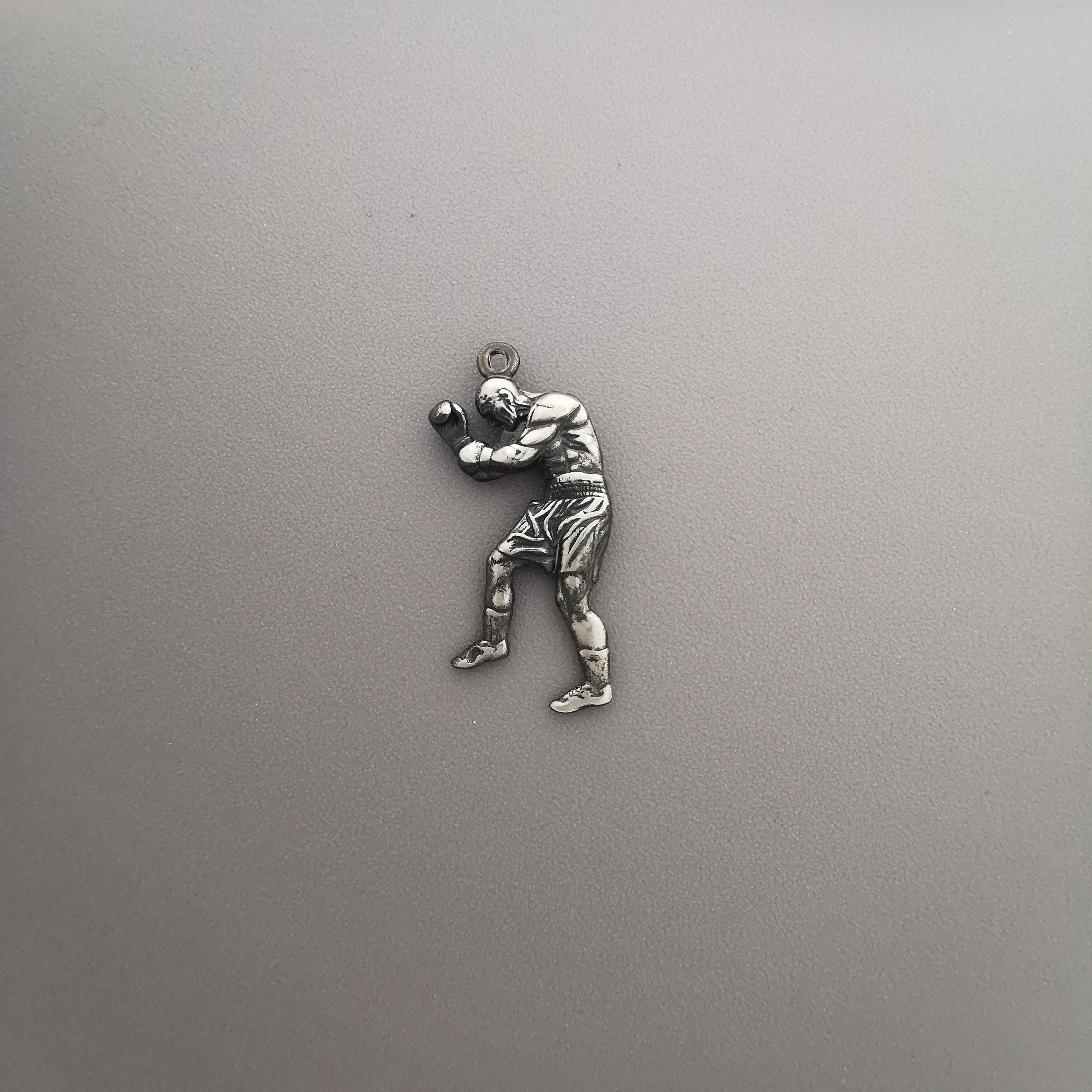 Boxing Jewelry Pendant for Men – Vintage Style 925 Silver Sports Gift – Handcrafted Accessory for Fighters and Athletes – Necklace