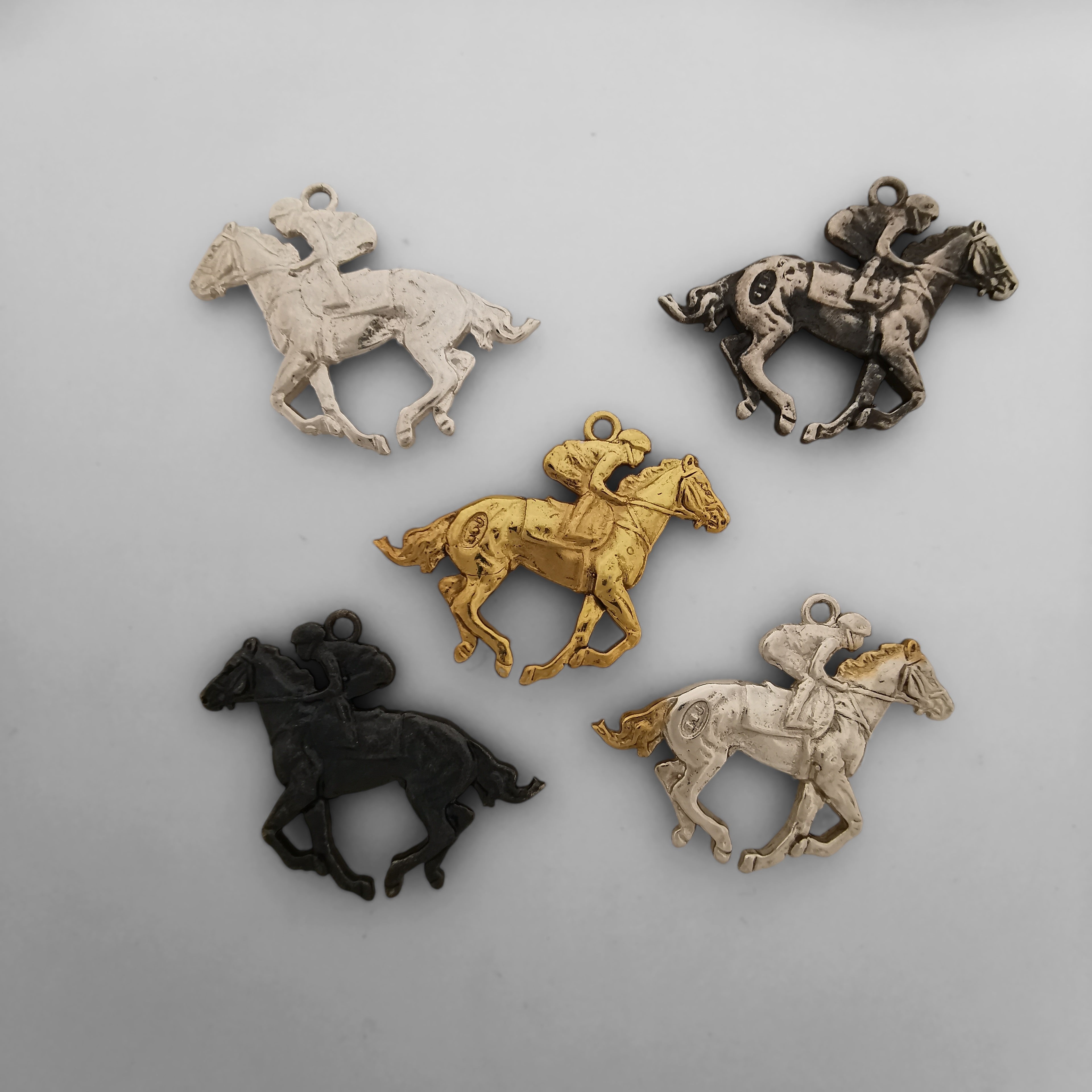 Horse Riding Jewelry Pendant for Men – Classic 925 Silver Gift – Sports Accessory for Riders and Active Spirits – Necklace