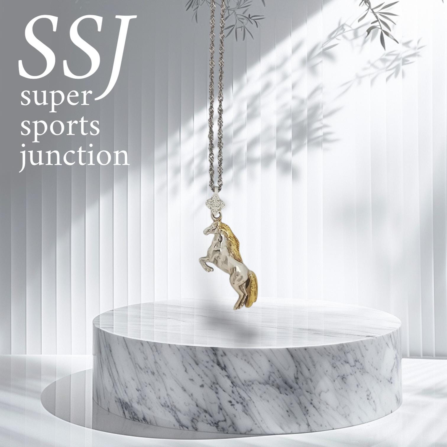 Horse Jewelry Pendant for Men and Women – Silver with Gold Detail 925 Gift – Elegant Sports Accessory for Riders – Necklace
