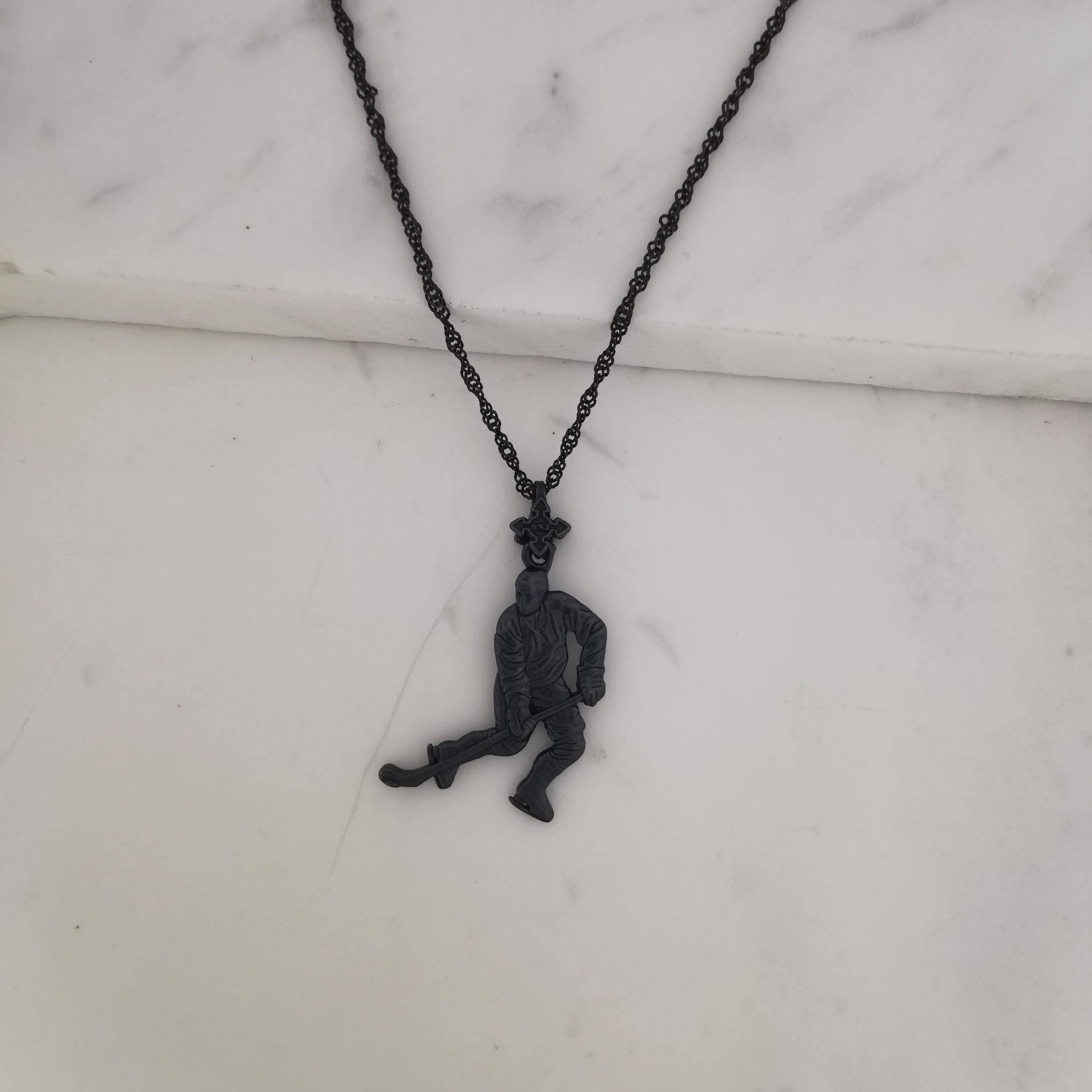 Ice Hockey Jewelry Pendant for Men – Oxidized Black 925 Silver Gift – Handcrafted Sports Accessory for Players and Coaches – Necklace
