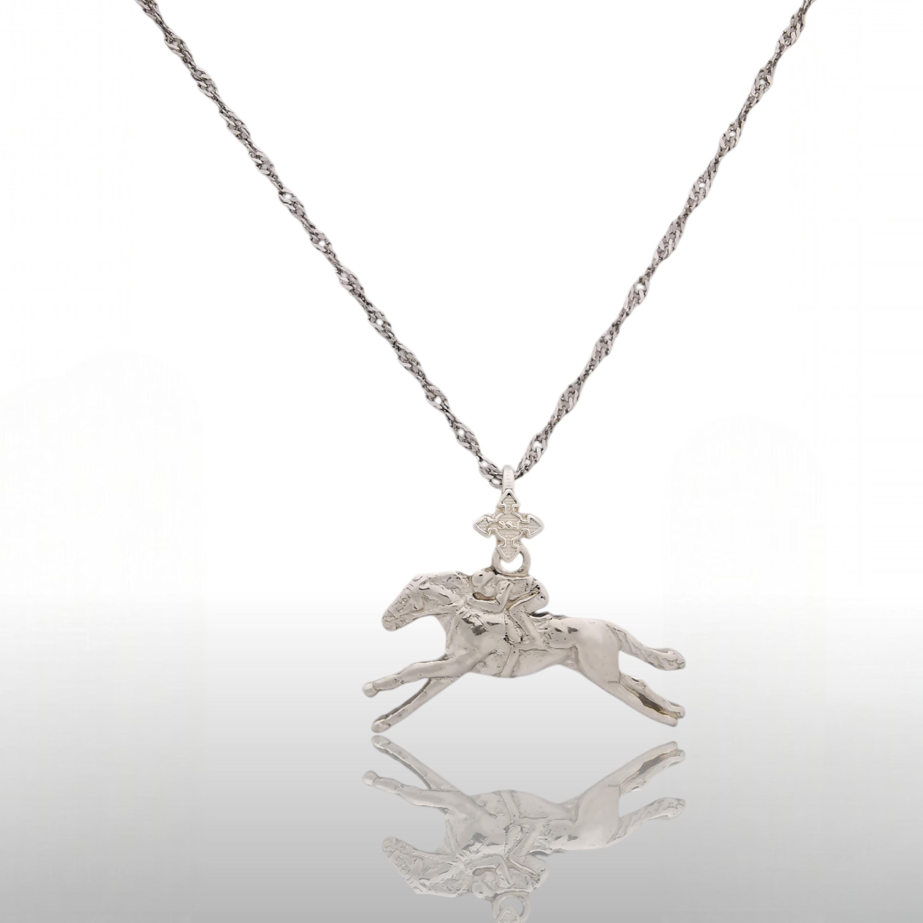 Horse Racing Jewelry Pendant for Men – Classic 925 Sterling Silver Gift – Handcrafted Sports Accessory for Riders – Necklace