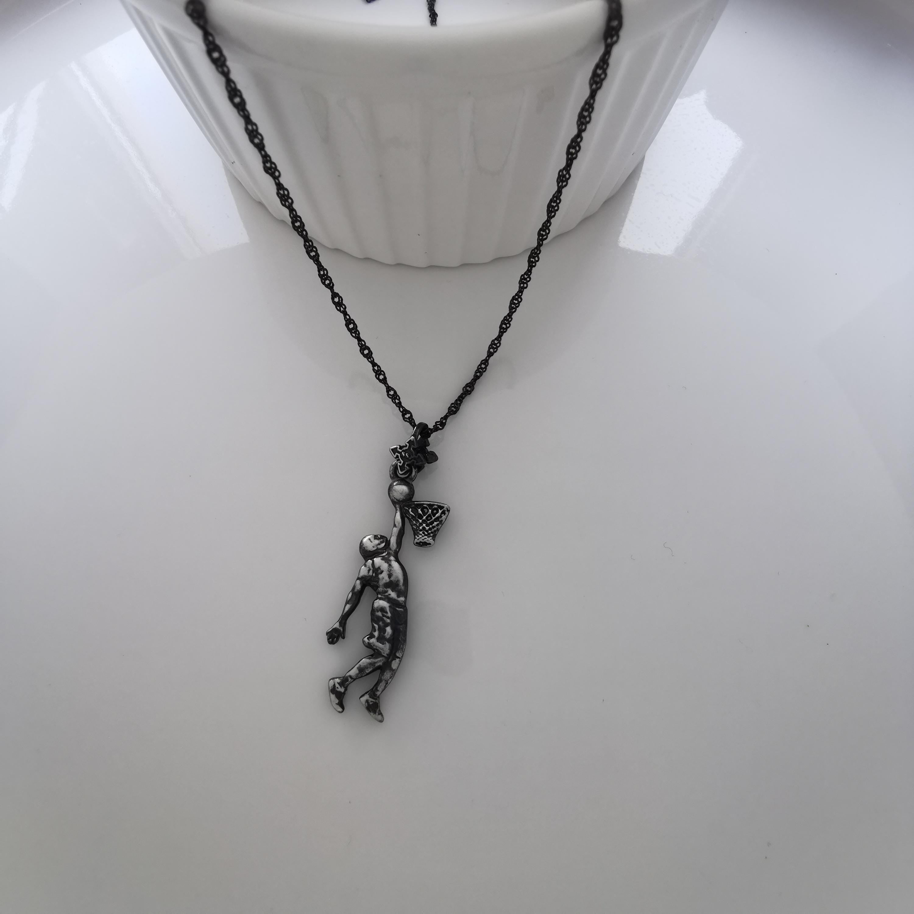 Basketball Dunk Pendant for Men – Vintage Style 925 Silver Jewelry Gift for Players, Coaches & Fans – Sports Necklace