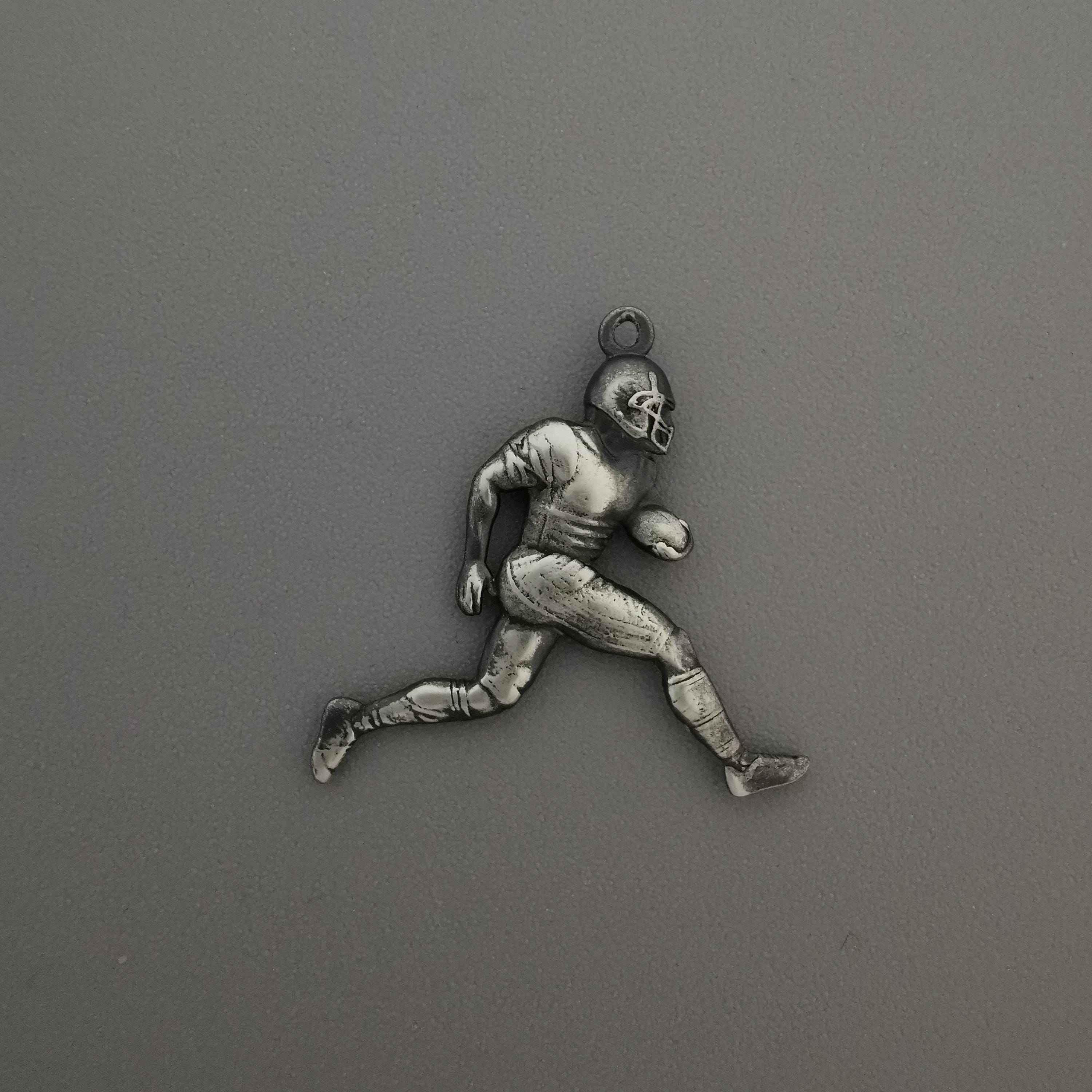 American Football Jewelry Pendant for Men – Vintage Style 925 Silver Gift Handcrafted Classic Sports Accessory for Players and Fans Necklace