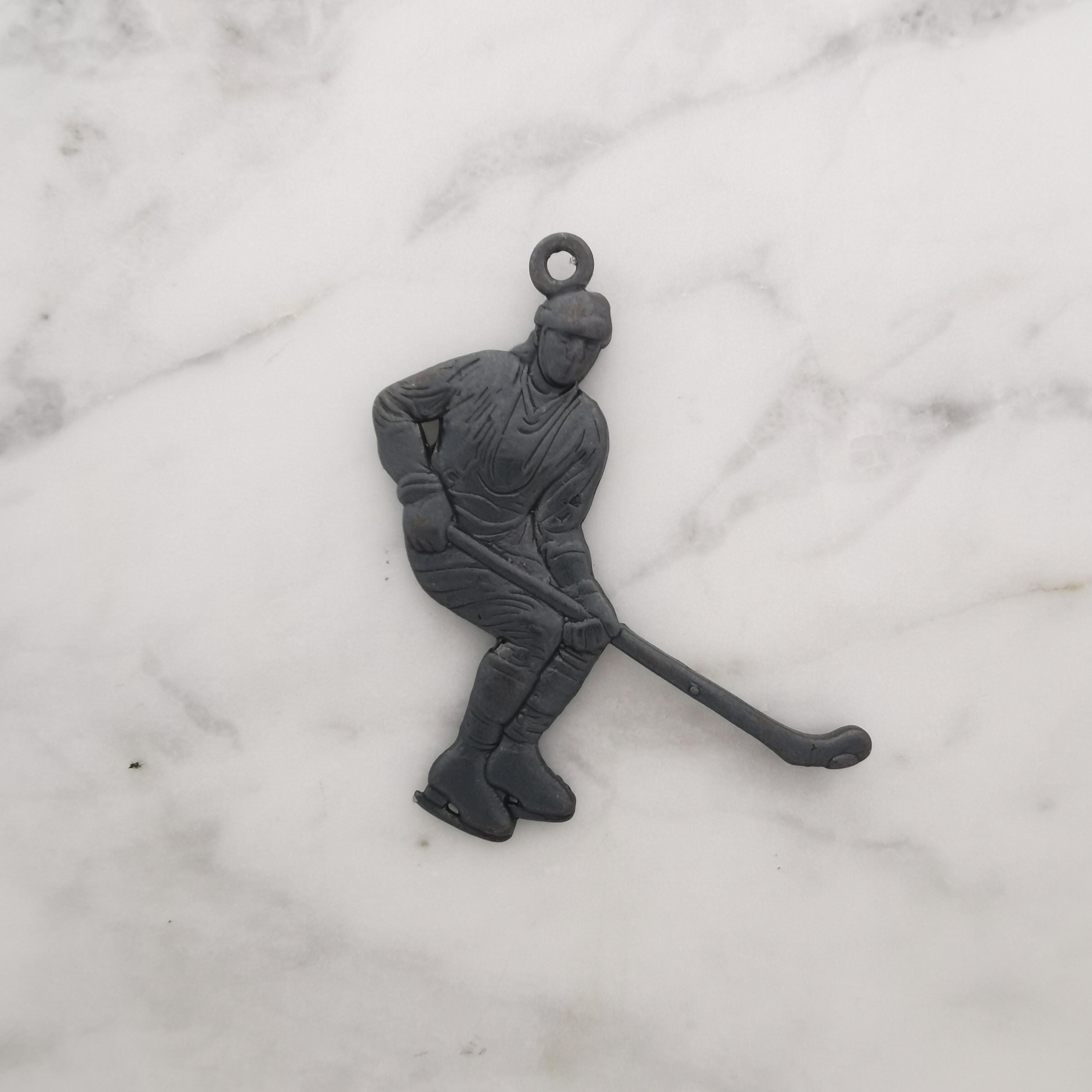 Ice Hockey Jewelry Pendant for Men – Oxidized Black 925 Silver Gift – Handcrafted Sport Charm for Players – Necklace