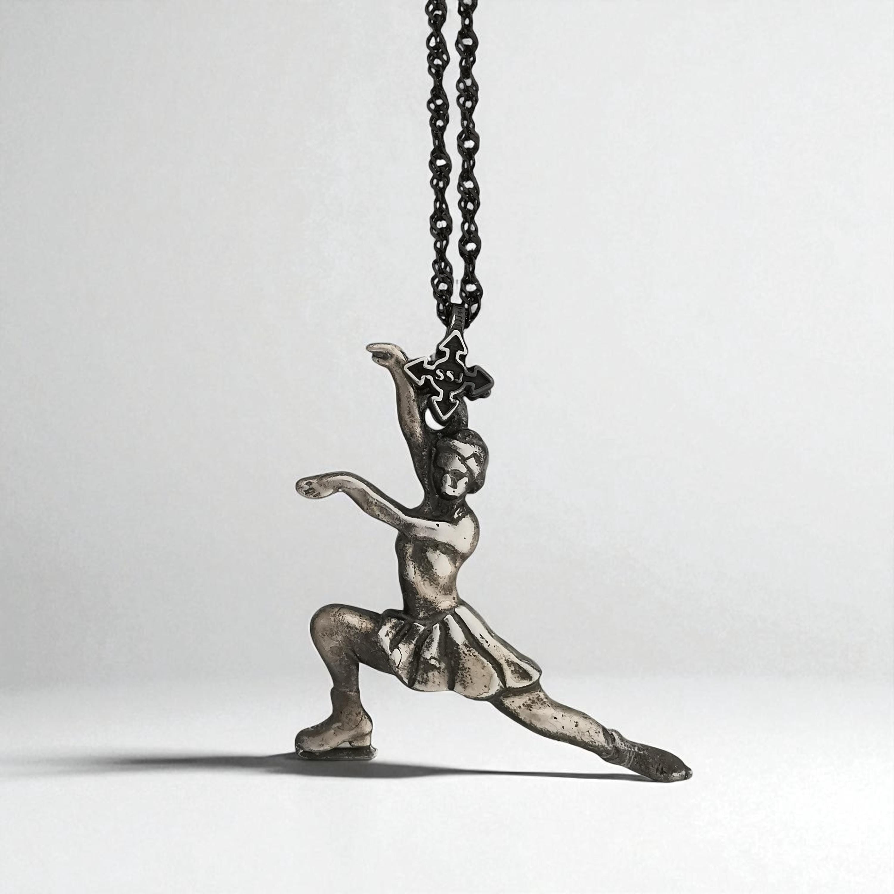 Figure Skating Jewelry Pendant for Women – Vintage Style 925 Silver Gift – Handcrafted Sports Charm for Skaters and Collectors – Necklace