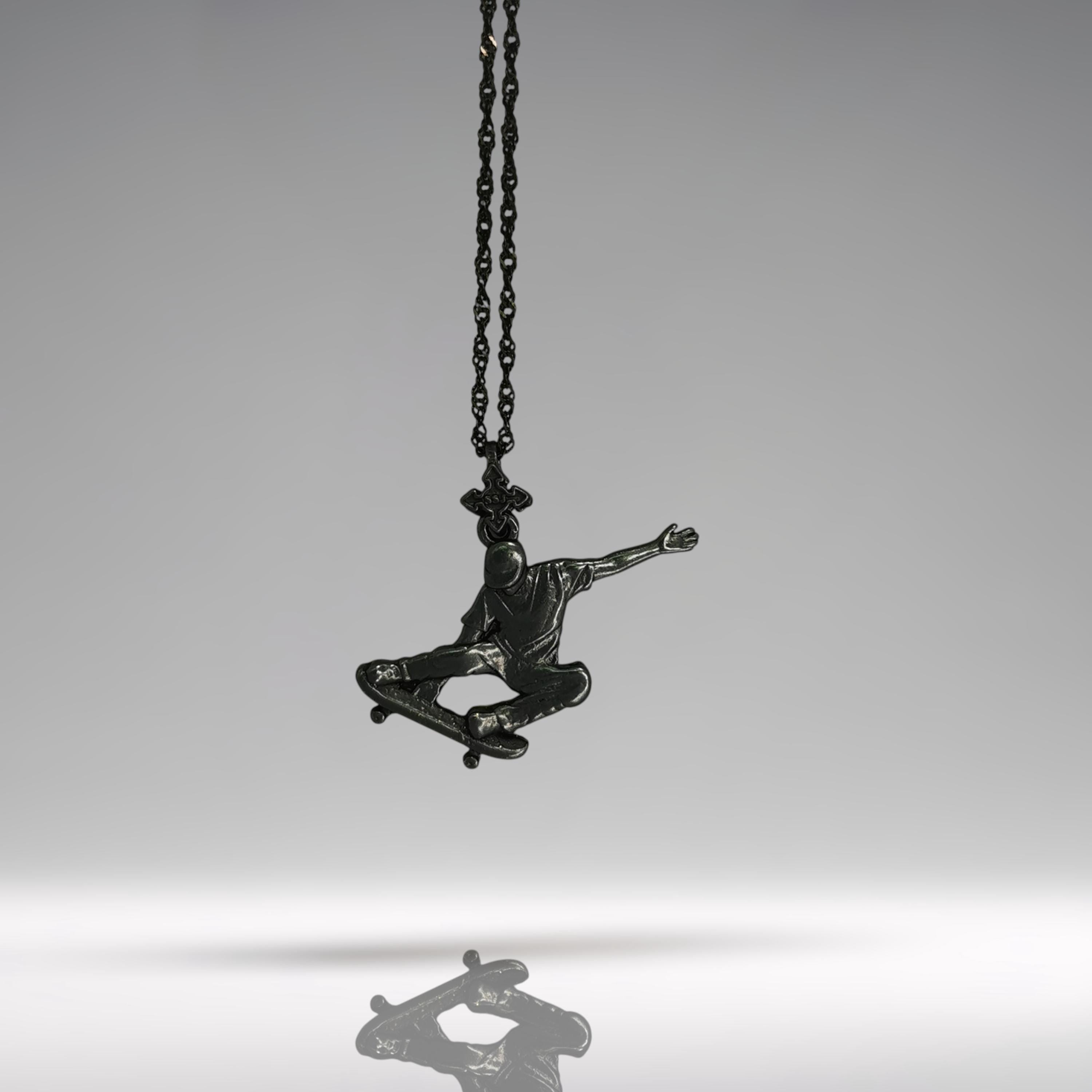 Skateboard Jewelry Pendant for Men – Oxidized Black 925 Silver Gift – Streetwear Sports Accessory for Skaters – Necklace