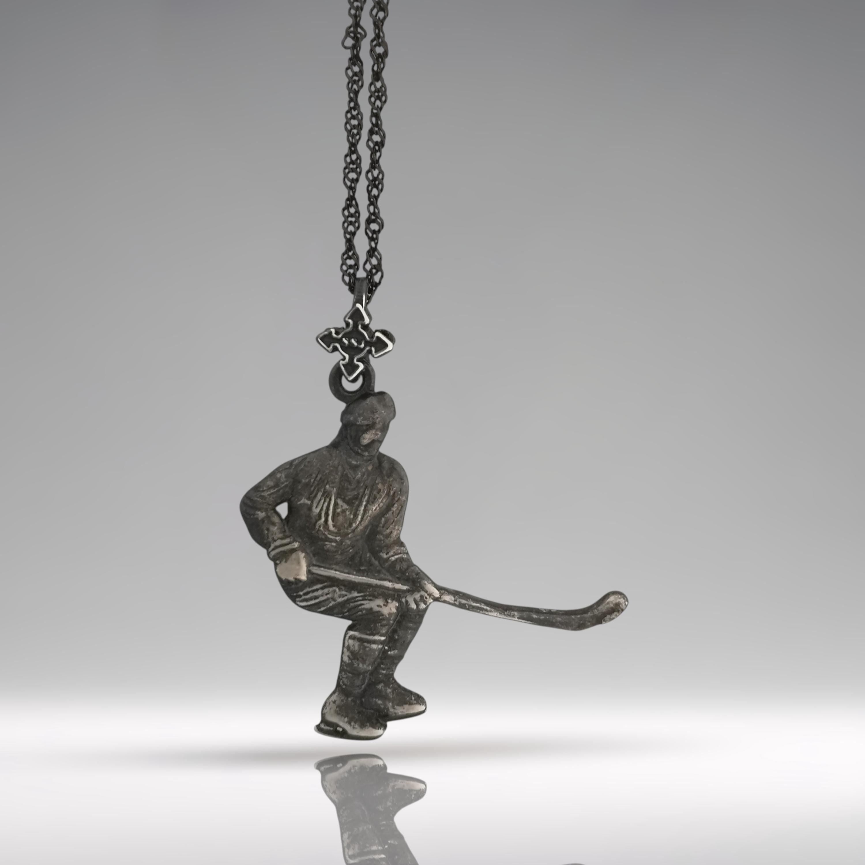 Ice Hockey Jewelry Pendant for Men – Vintage Style 925 Silver Gift – Handcrafted Sport Charm for Players – Necklace