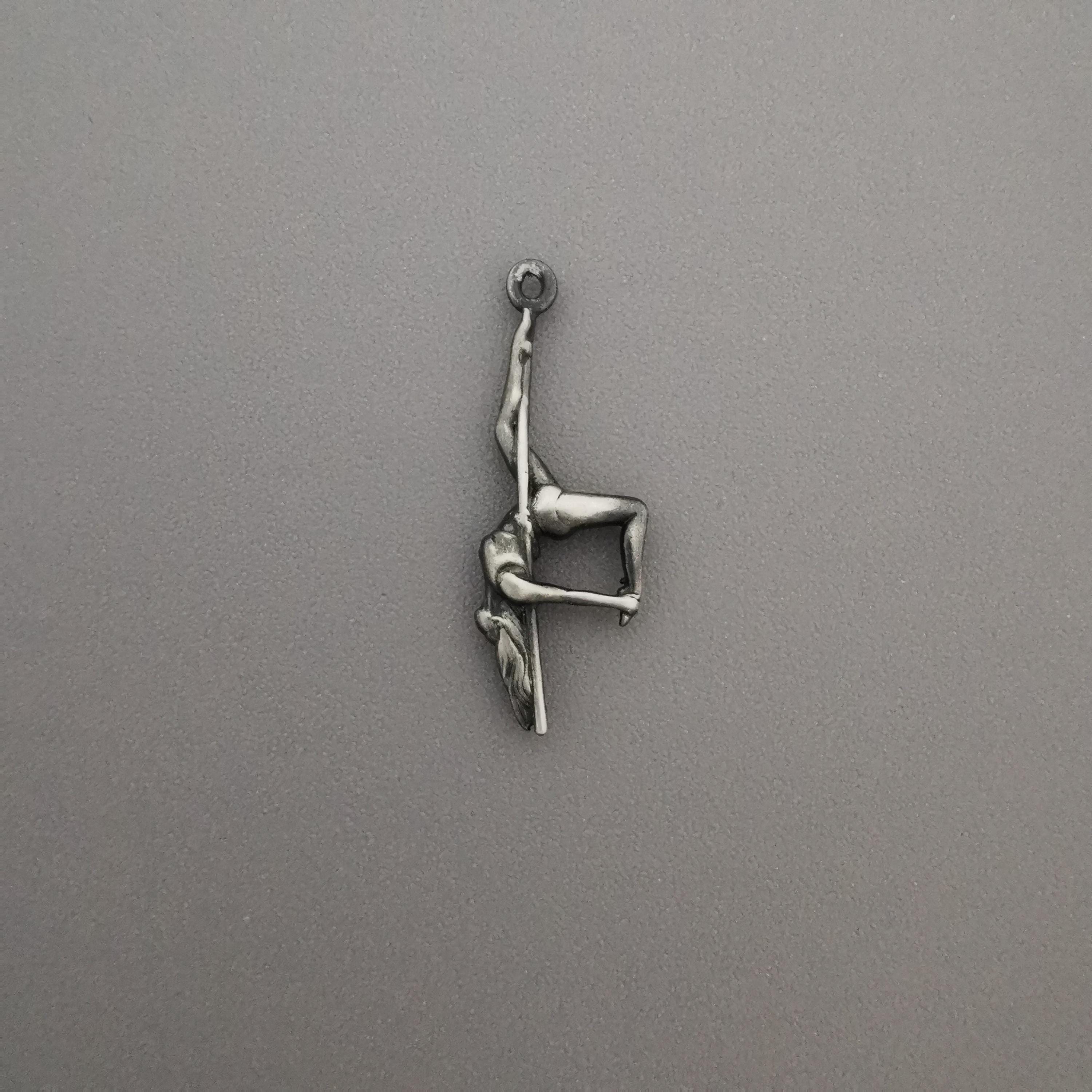 Pole Dance Pendant – Vintage Style 925 Silver Jewelry for Women – Artistic & Elegant Gift for Dancers