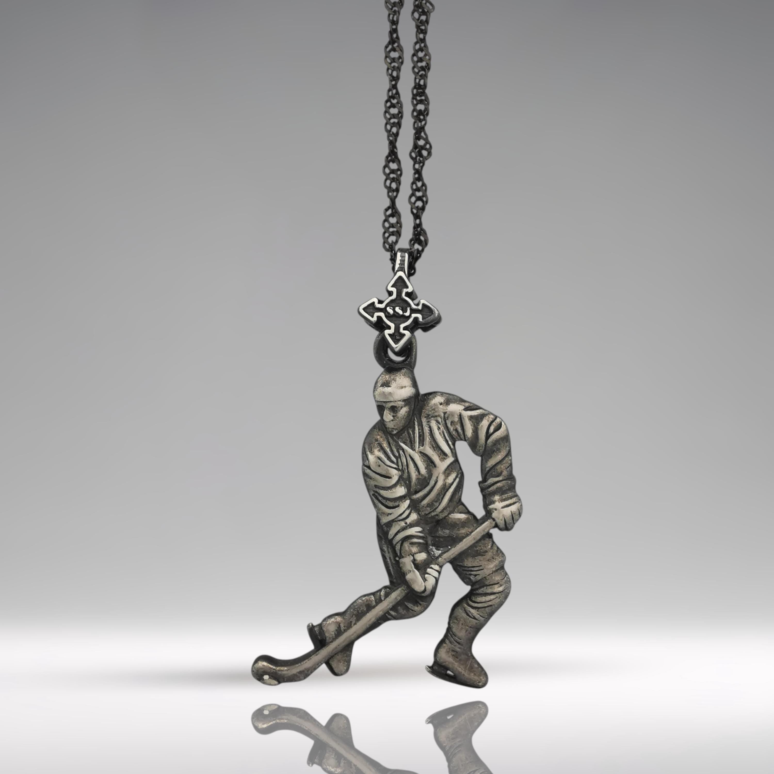 Ice Hockey Jewelry Pendant for Men – Vintage Style 925 Silver Gift – Handcrafted Sports Accessory for Players and Coaches – Necklace