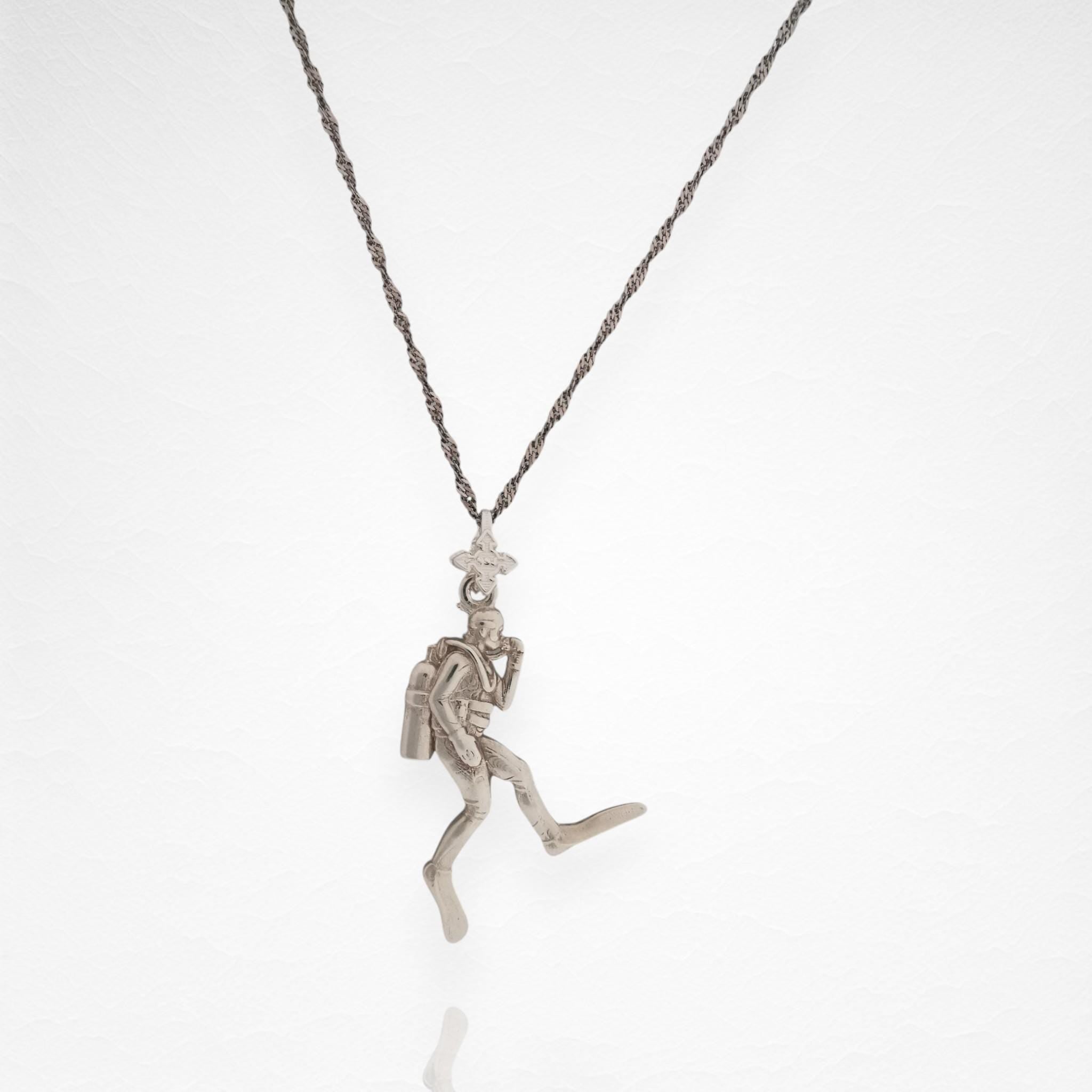 Scuba Diving Jewelry Pendant for Men and Women – Classic Silver 925 Gift – Handcrafted Diver Charm for Ocean Lovers & Athletes – Necklace