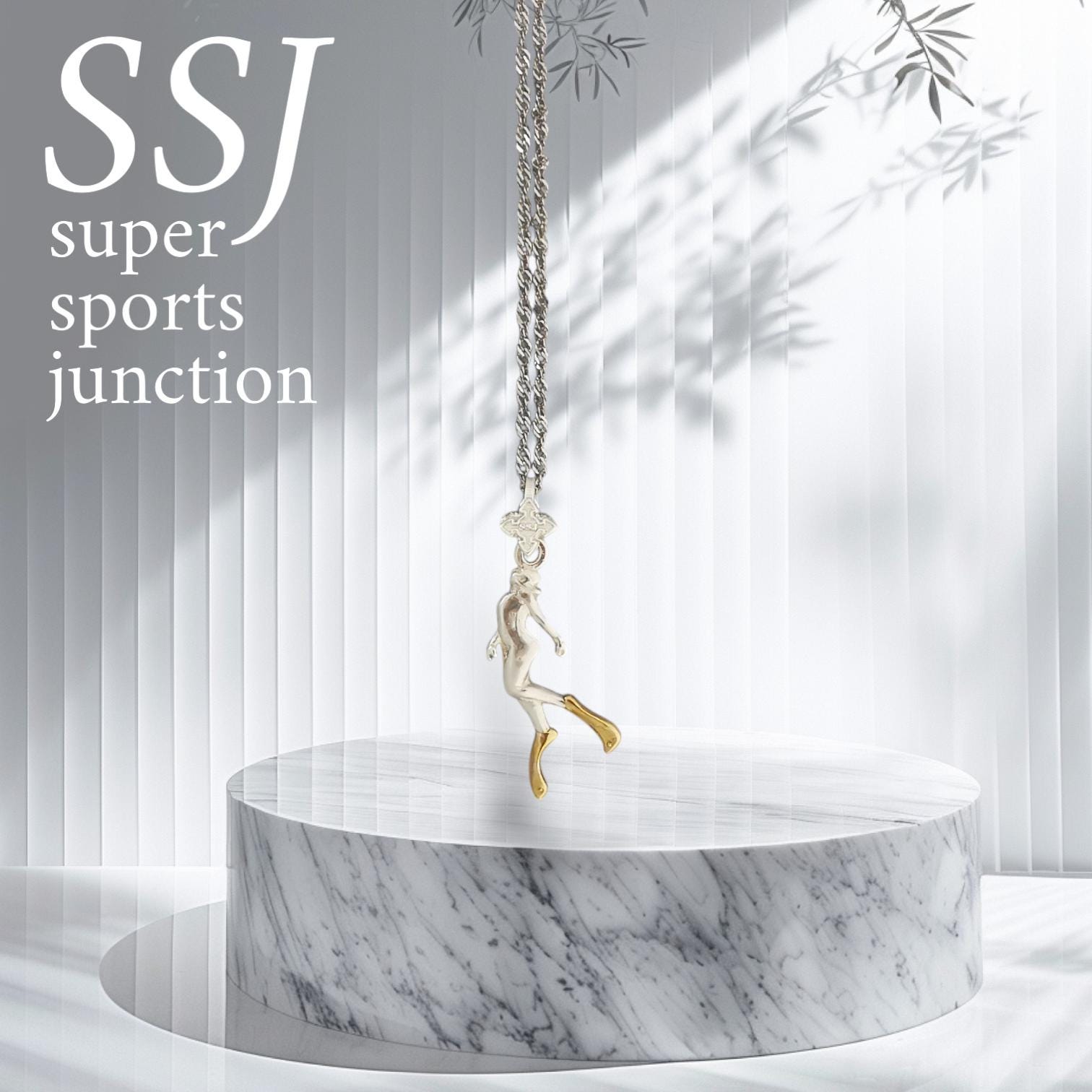 Diving Jewelry Pendant for Women – Silver with Gold Detail 925 Gift – Sports Accessory for Swimmers and Diver Girls – Necklace