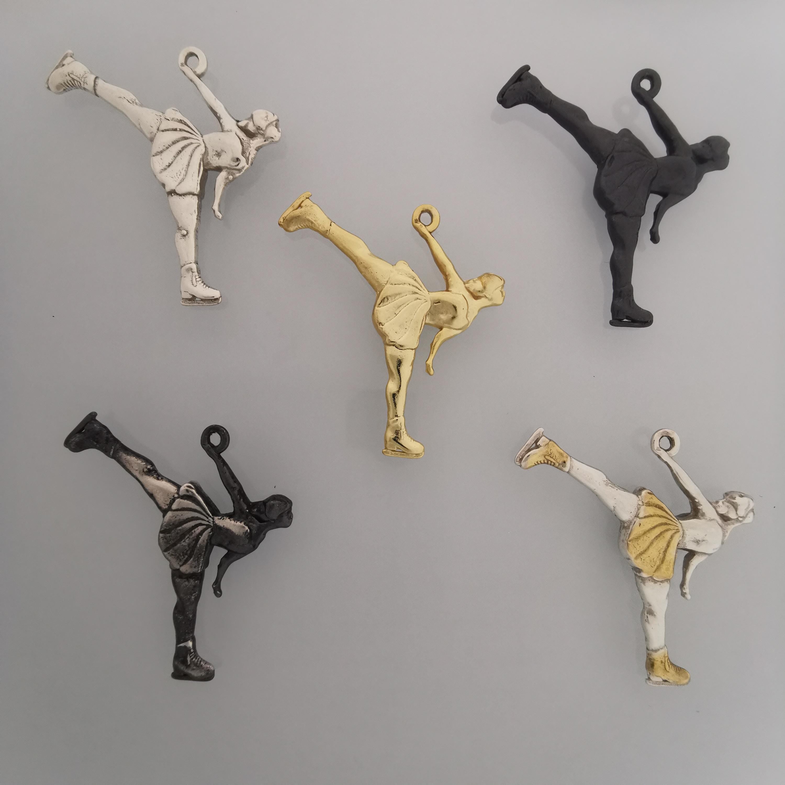 Figure Skating Jewelry Pendant for Women – Oxidized Black 925 Silver Gift – Handcrafted Sports Accessory for Teens – Necklace