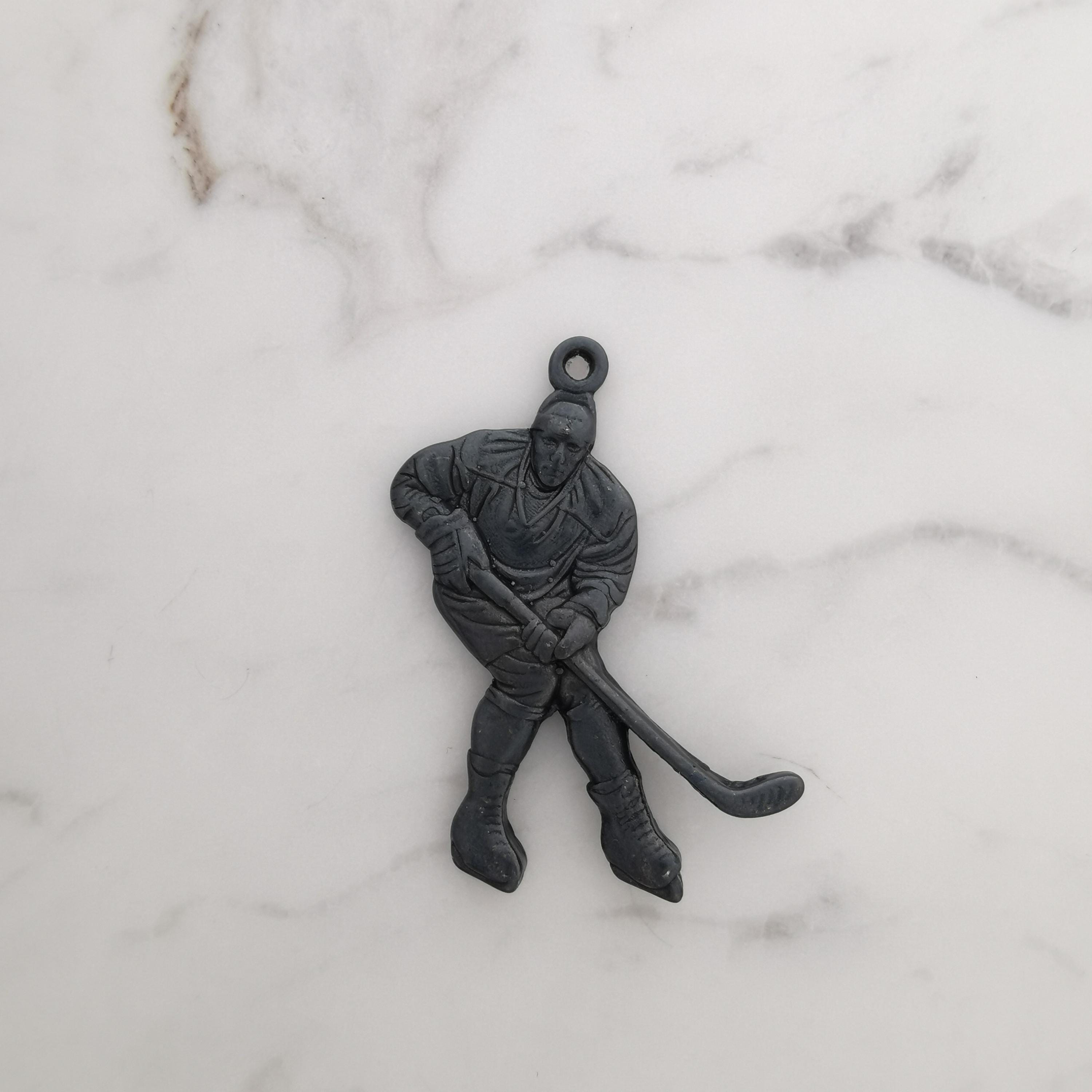 Ice Hockey Jewelry Pendant for Men – Oxidized Black 925 Silver Gift – Handcrafted Sport Charm for Players – Necklace